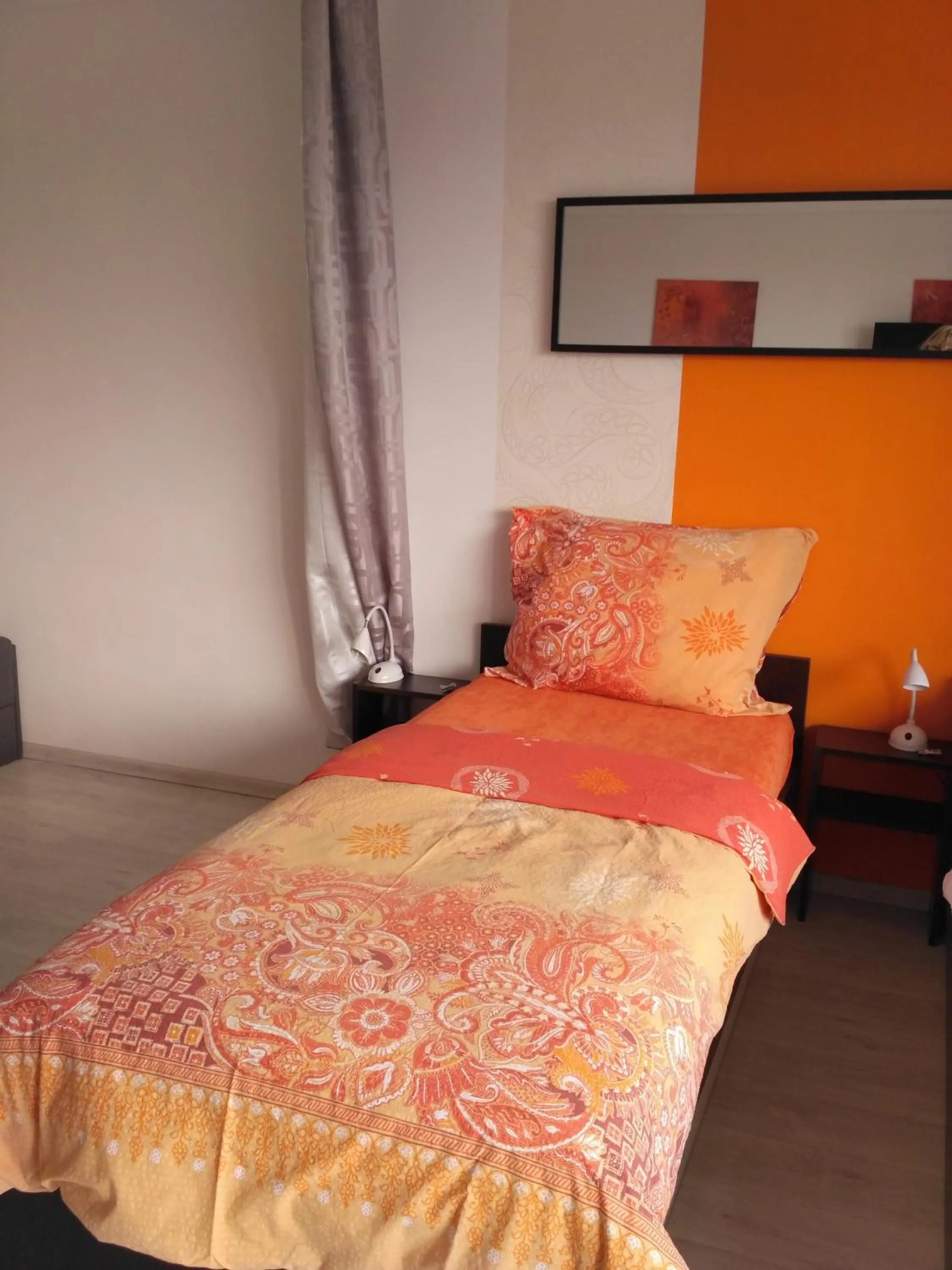 Bed in Apartments 4U center + free parking