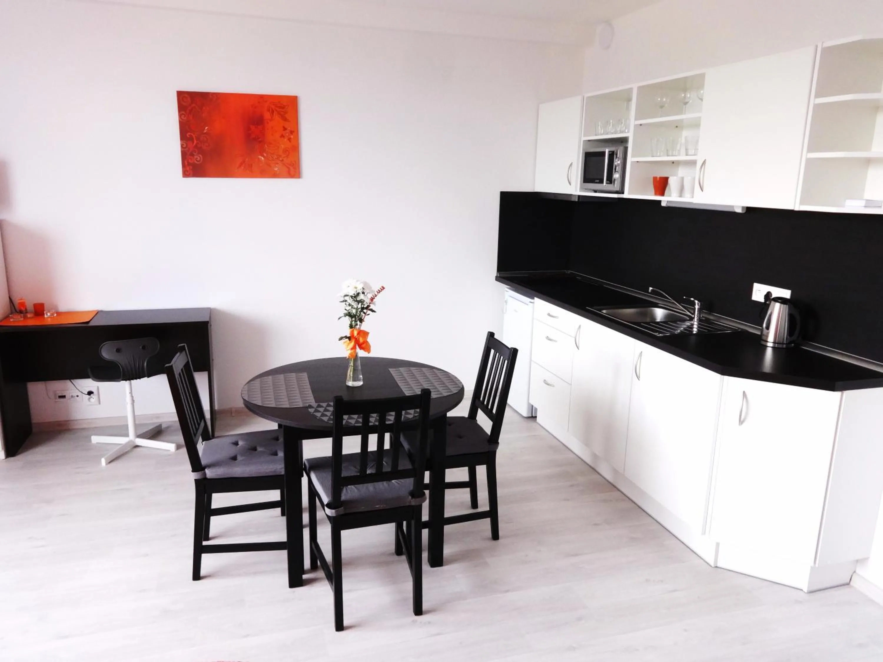 Dining area in Apartments 4U center + free parking