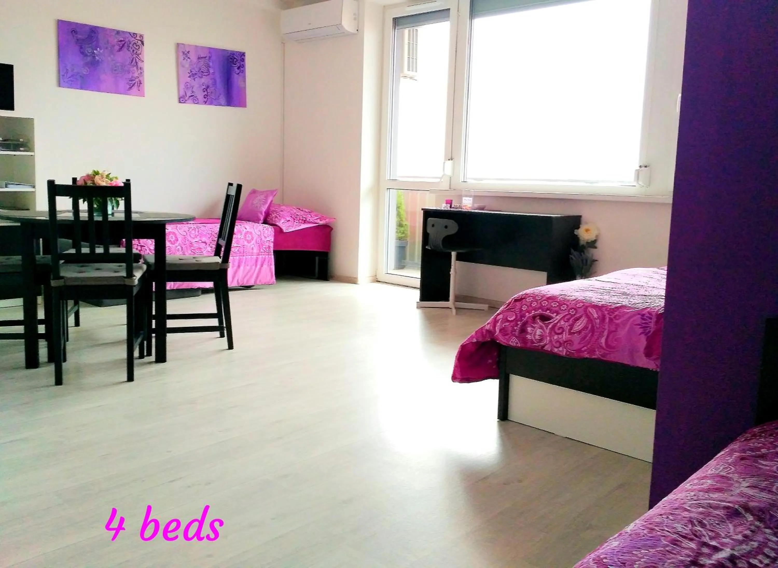Bed in Apartments 4U center + free parking