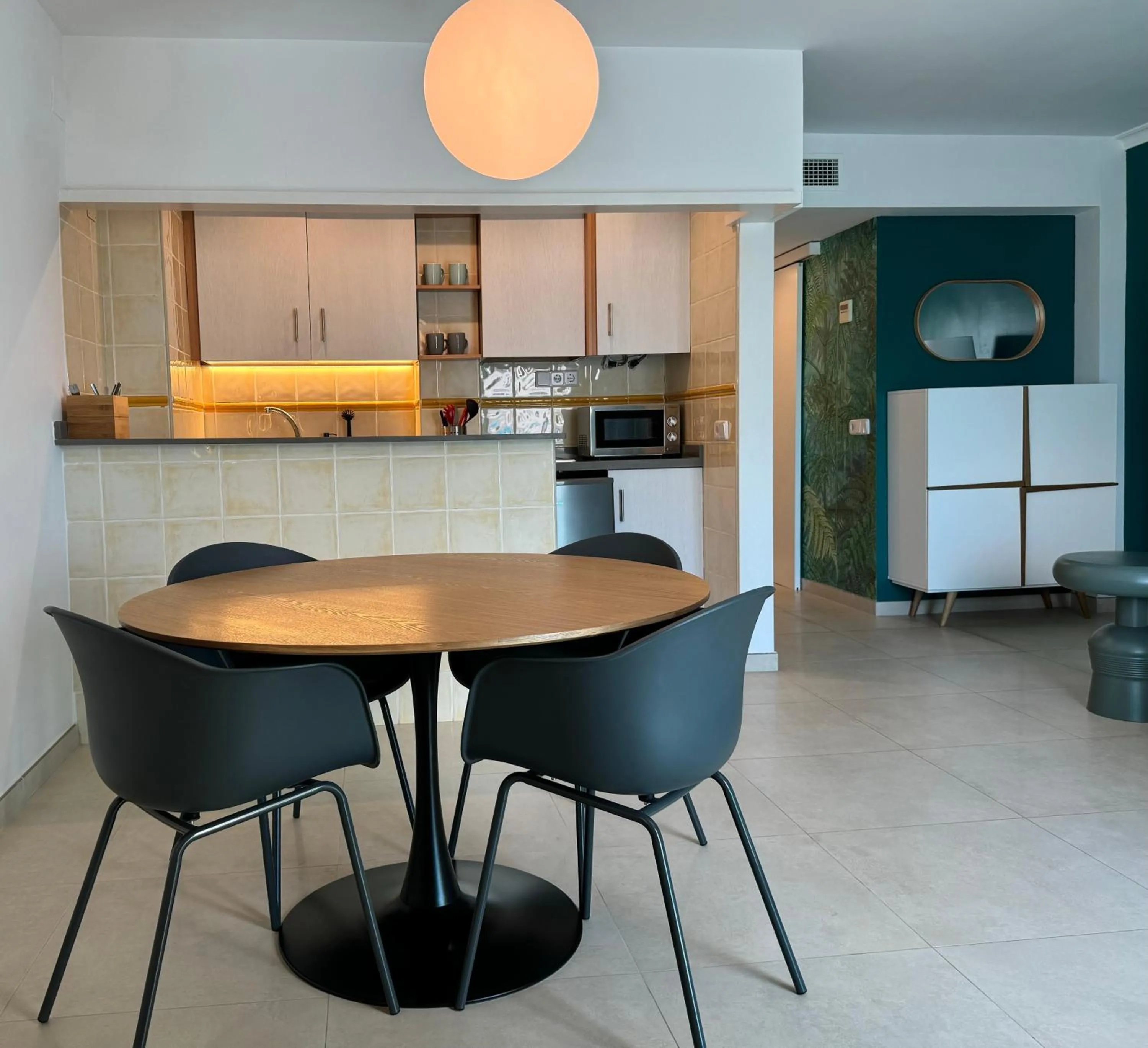 Dining area in Boutique Apartments Poniente Playa