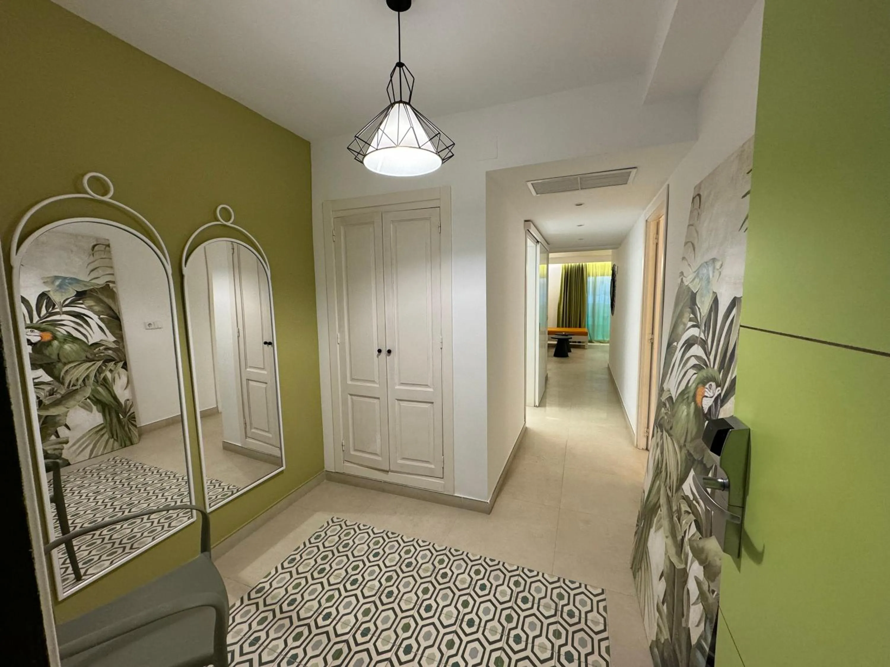 wardrobe in Boutique Apartments Poniente Playa