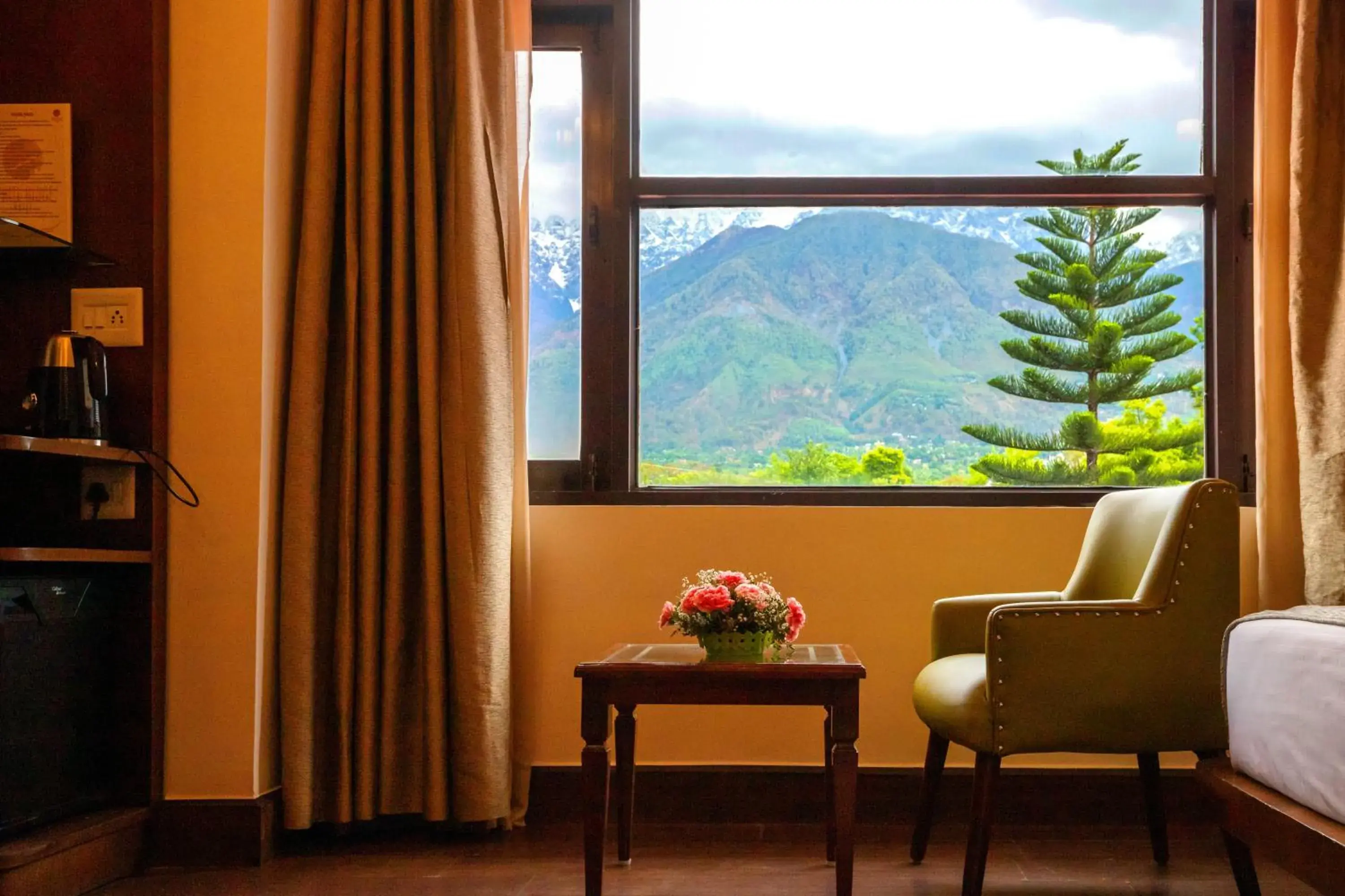 Mountain view in White Ridge Hotel Mountain view in White Ridge Hotel