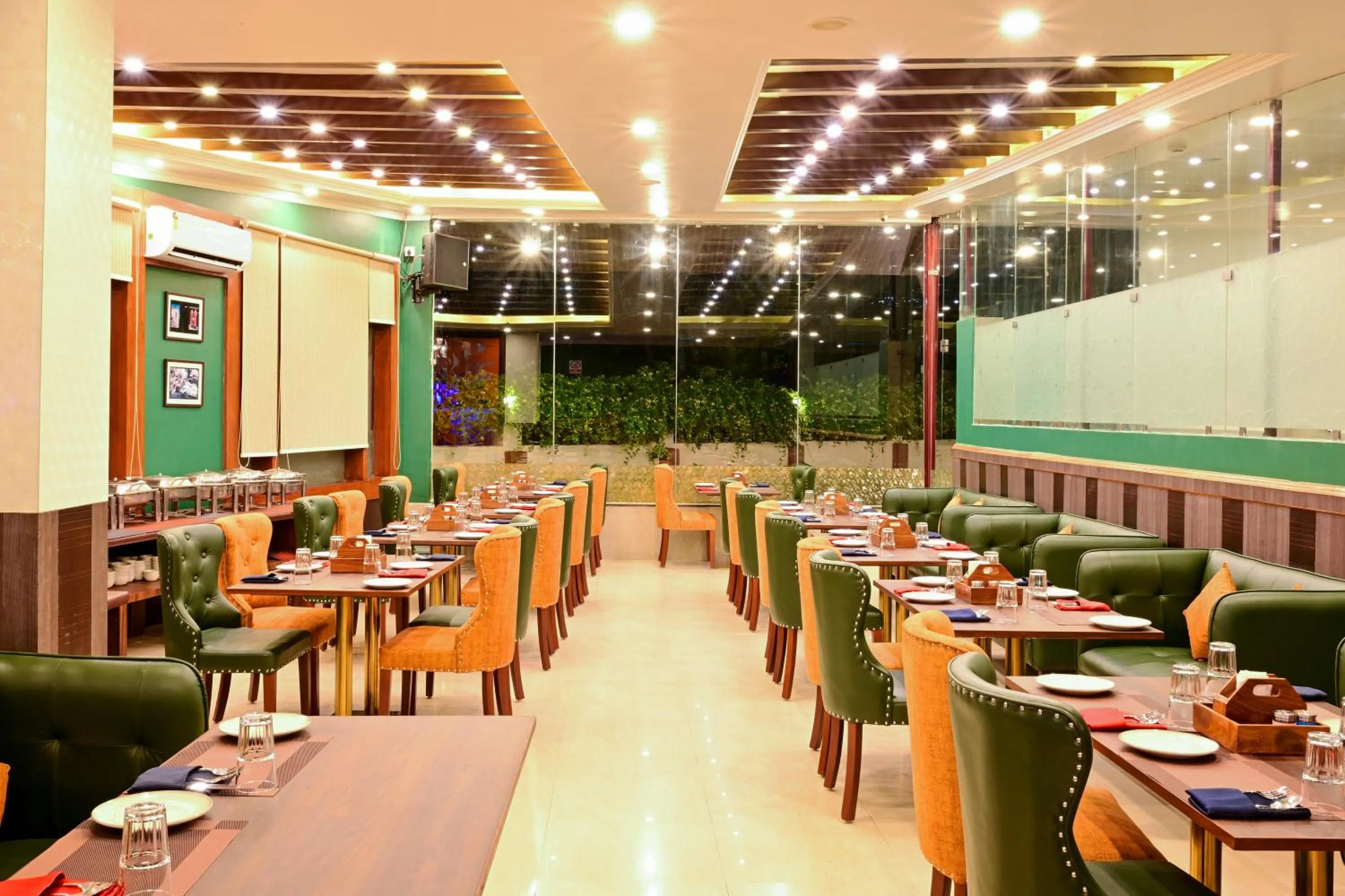 Dining area in White Ridge Hotel