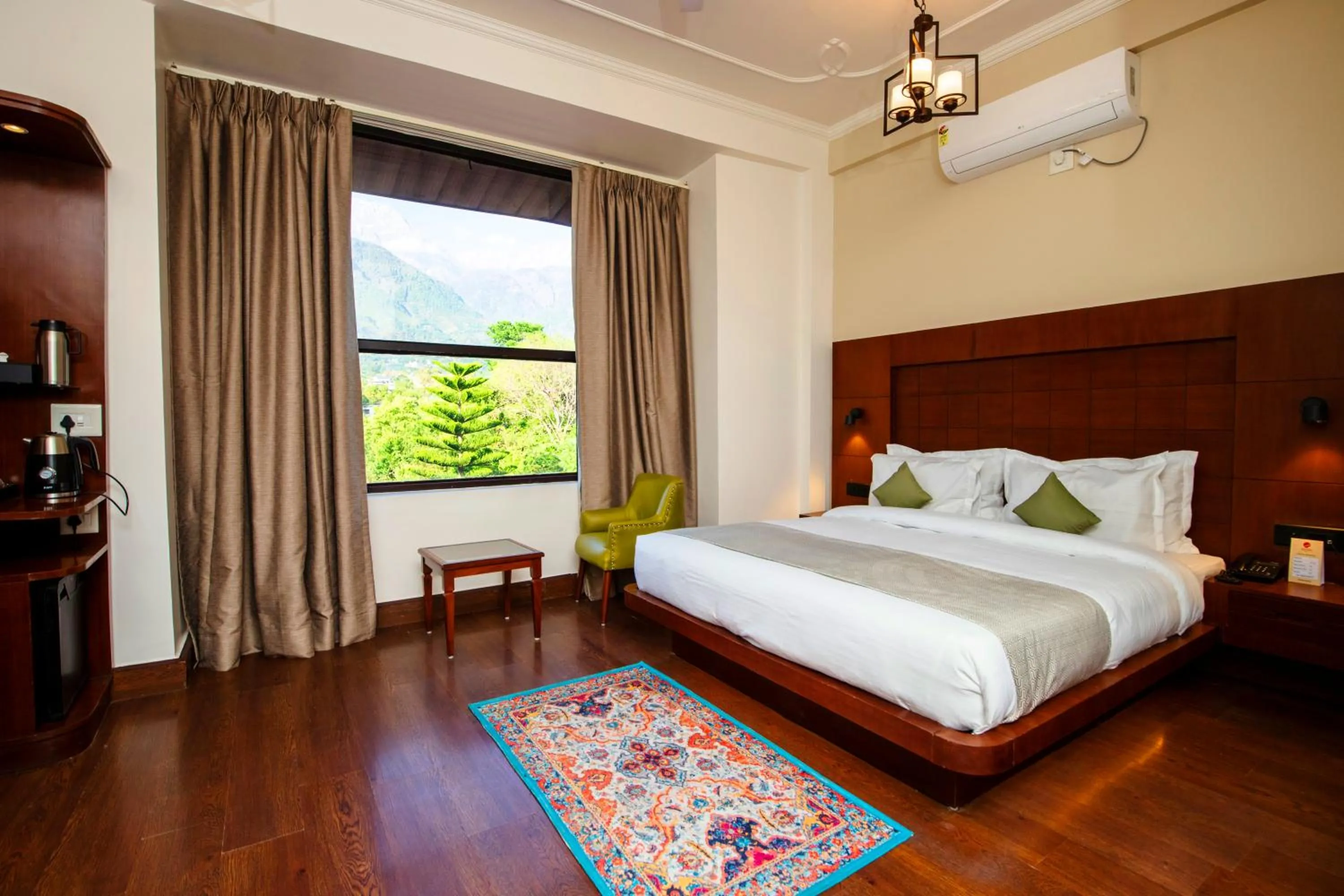 Bed in White Ridge Hotel