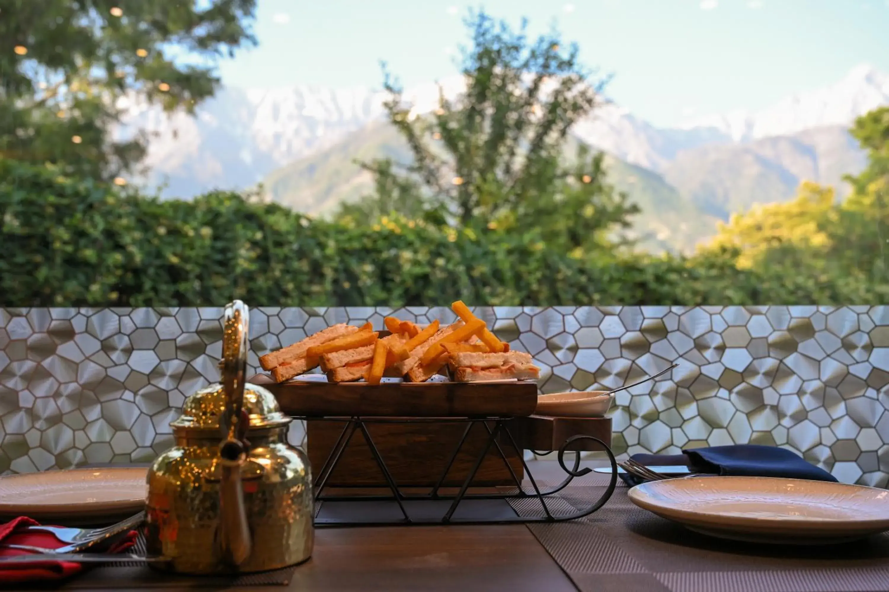 Restaurant/places to eat in White Ridge Hotel Restaurant/places to eat in White Ridge Hotel