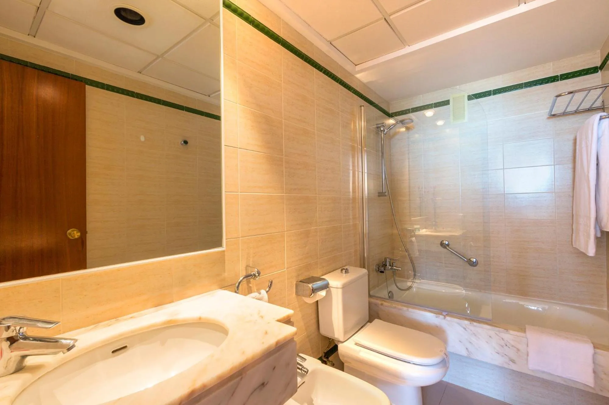 Toilet in Hipotels Mercedes Aparthotel