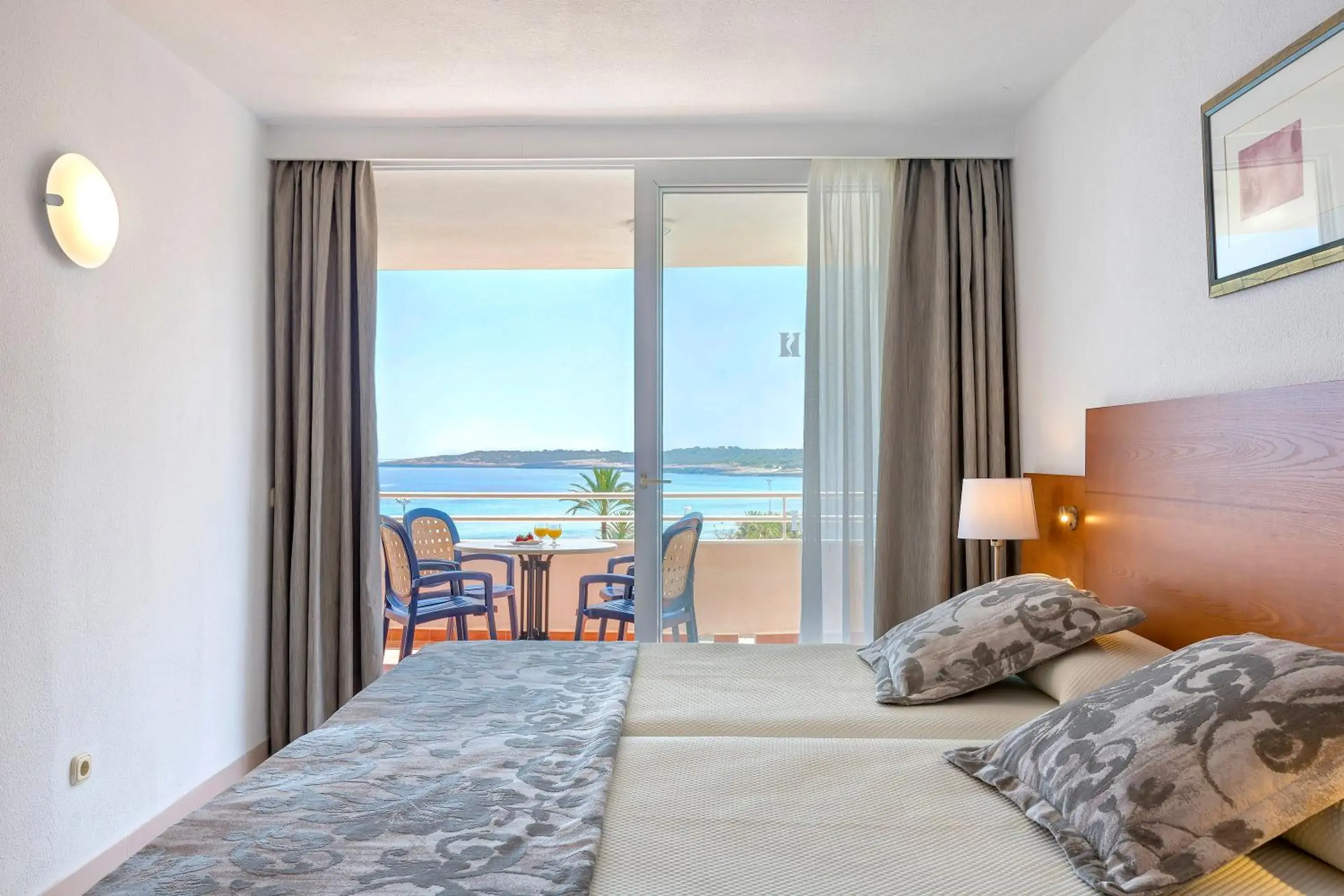 One-Bedroom Apartment in Hipotels Mercedes Aparthotel One-Bedroom Apartment in Hipotels Mercedes Aparthotel