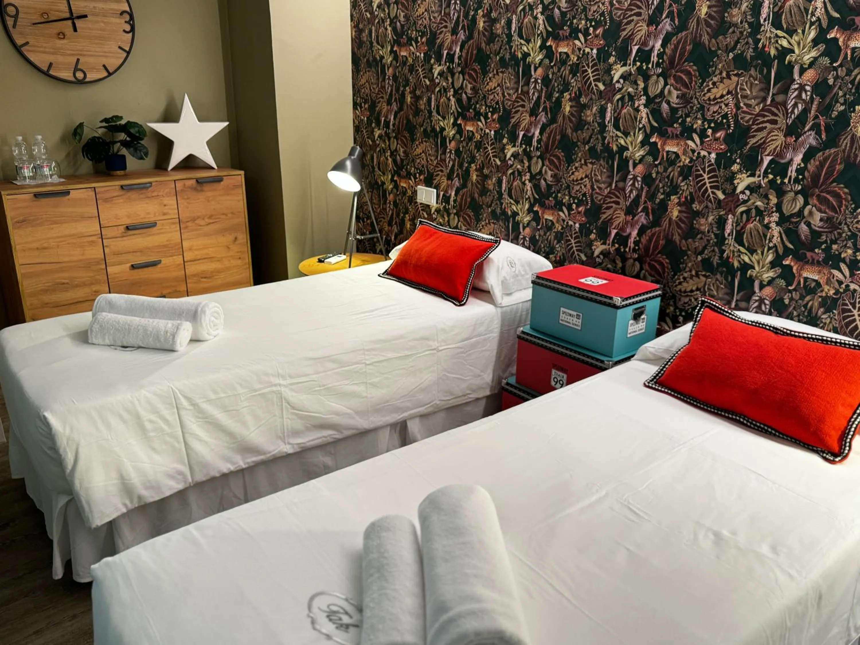 Bedroom, Bed in TAK Boutique Old Town con Parking