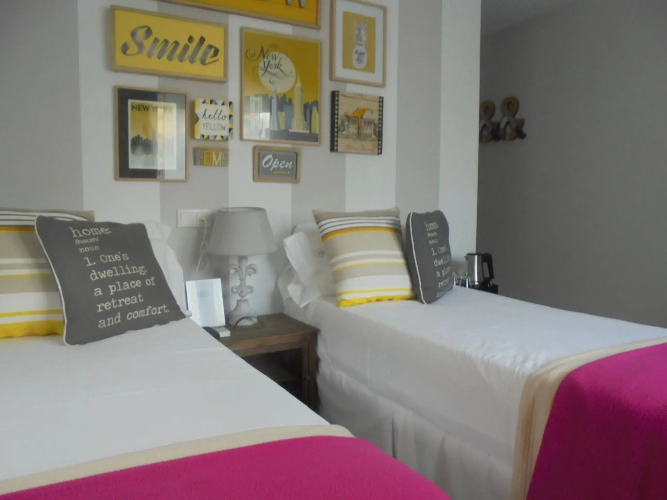 Deluxe Double or Twin Room in TAK Boutique Old Town con Parking bajo disponibilidad hasta 15 marzo 2026 Deluxe Double or Twin Room in TAK Boutique Old Town con Parking bajo disponibilidad hasta 15 marzo 2026