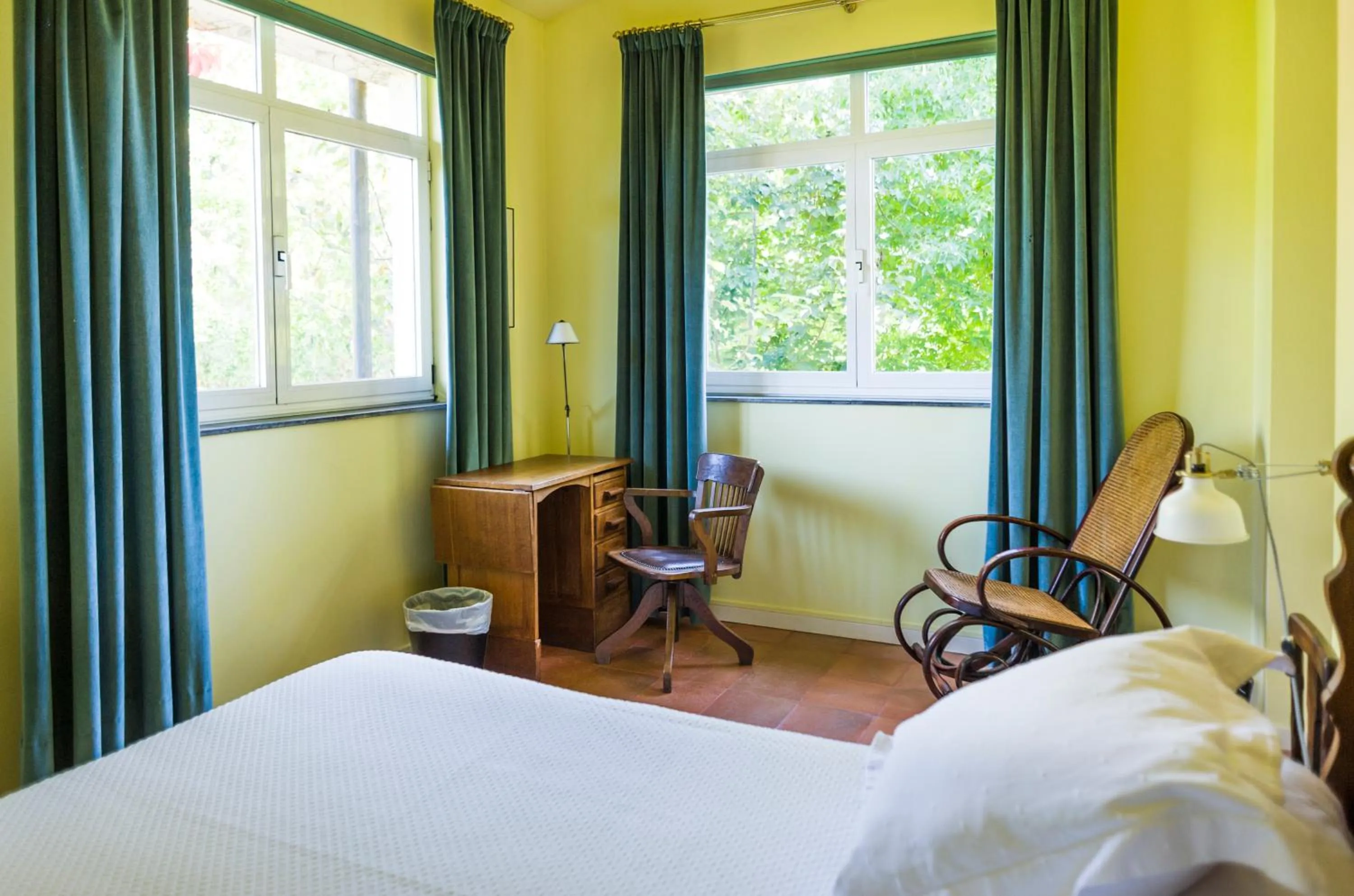 View (from property/room), Bed in La Posada