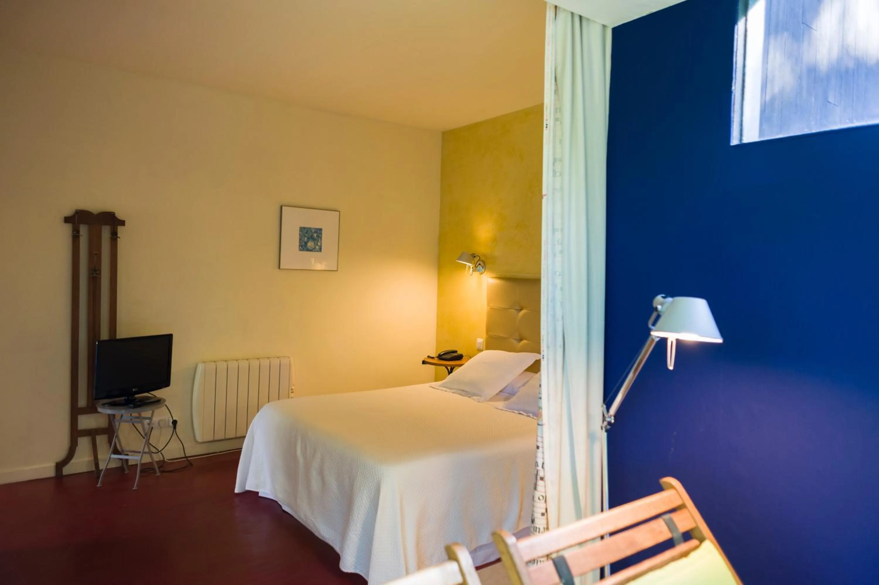 TV and multimedia, Bed in La Posada