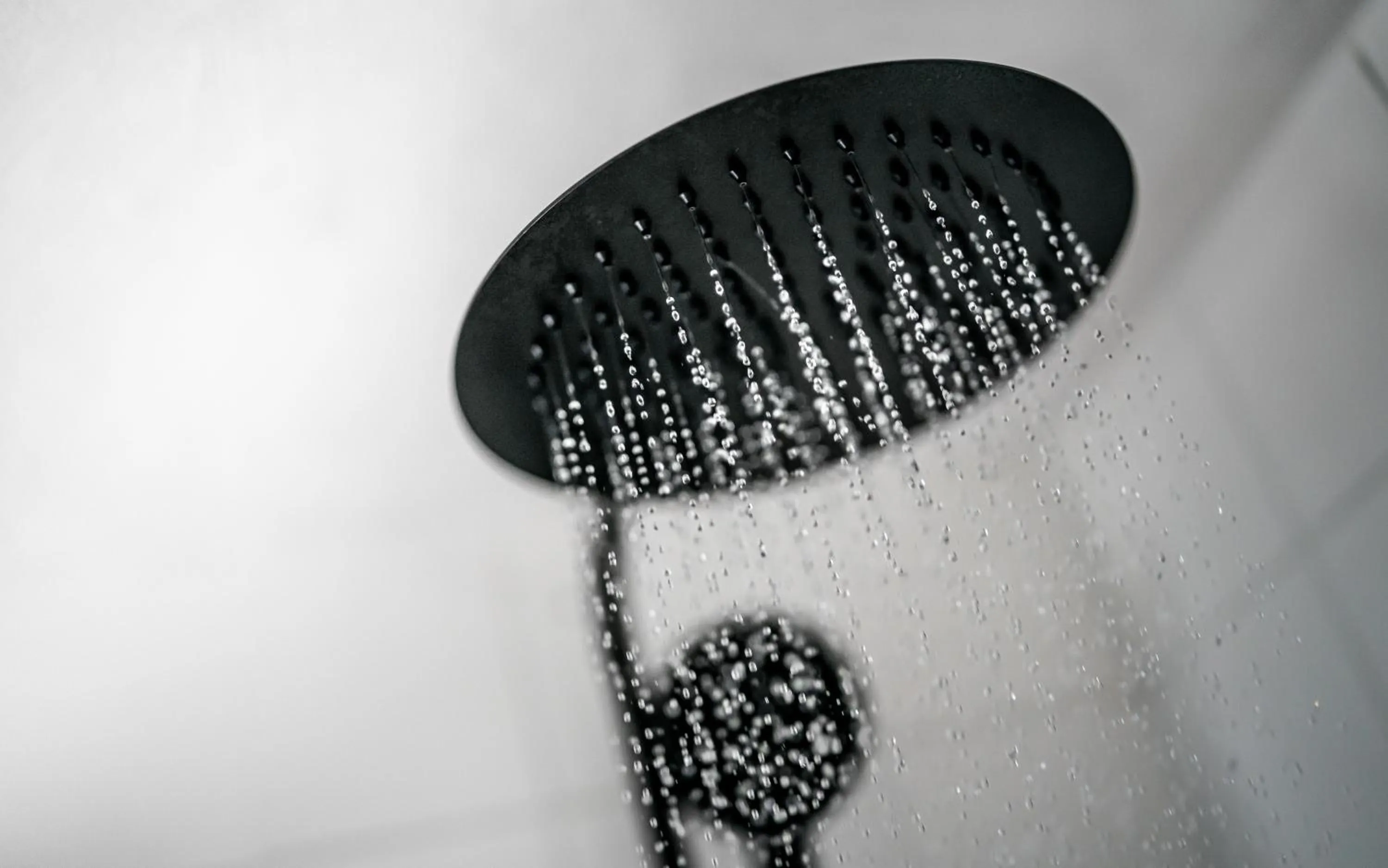 Shower in Houseboat-Amsterdam