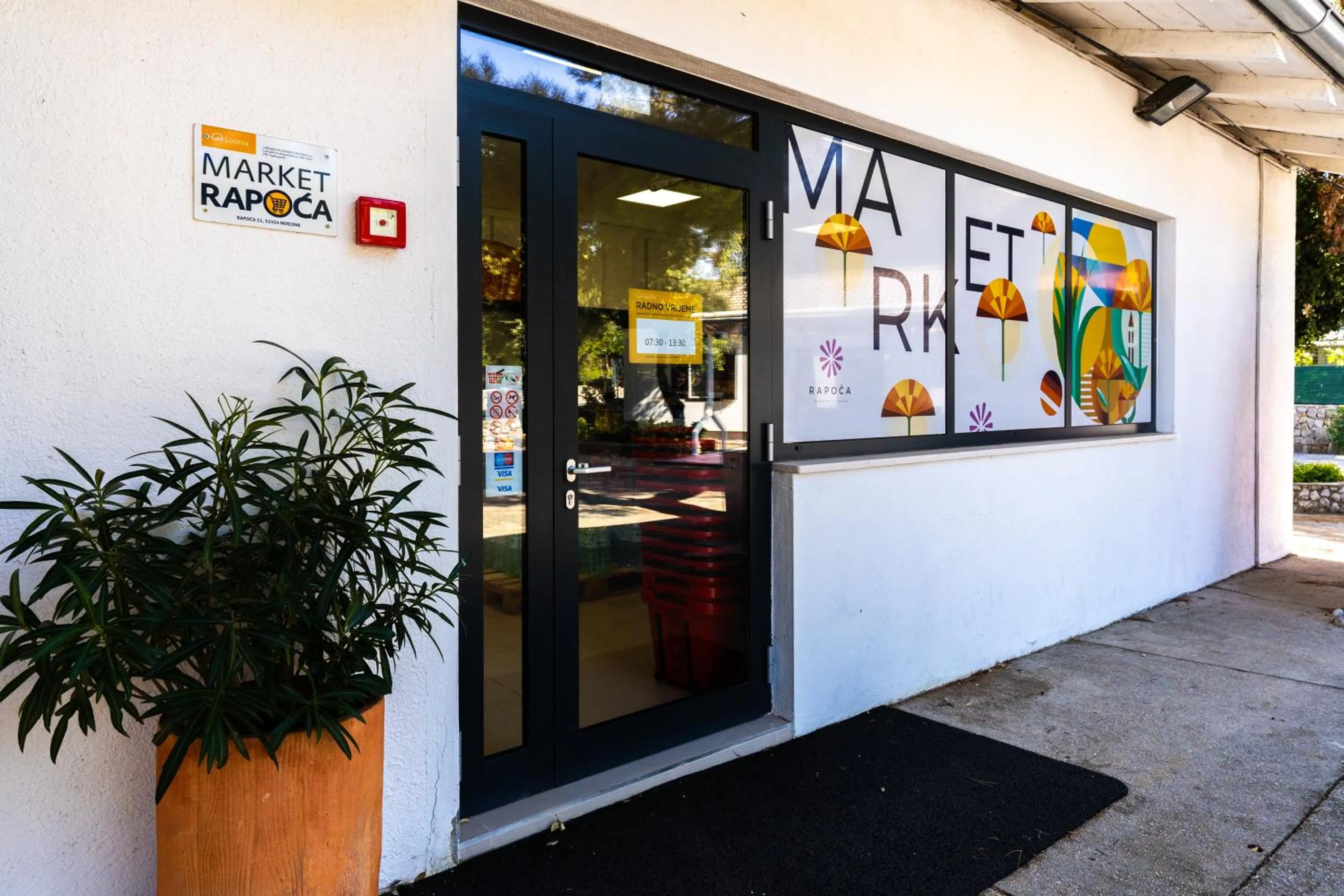 Supermarket/grocery shop in Mobile Homes Rapoća