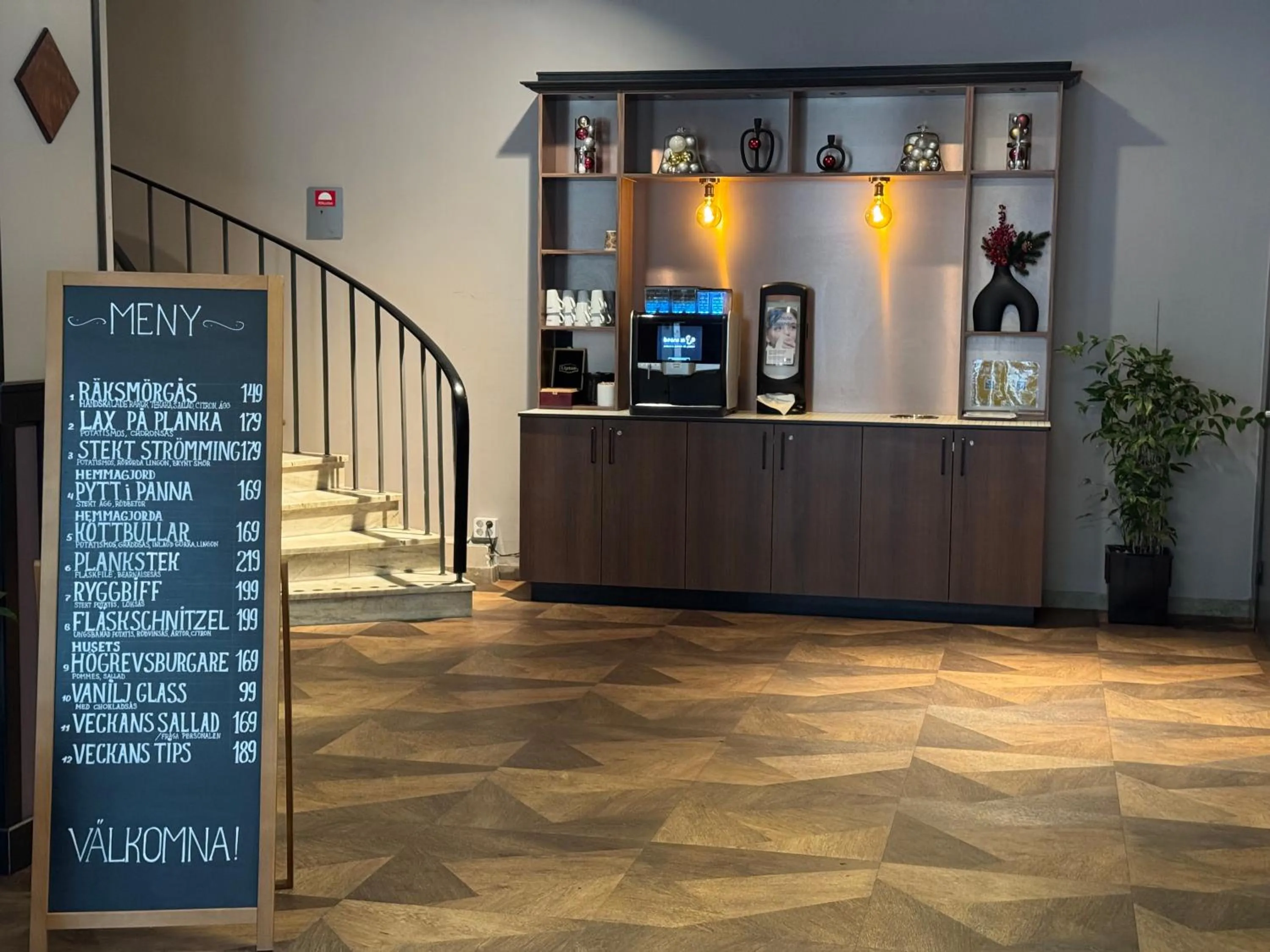 Coffee/tea facilities in City Central Hotel Örebro by First Hotels