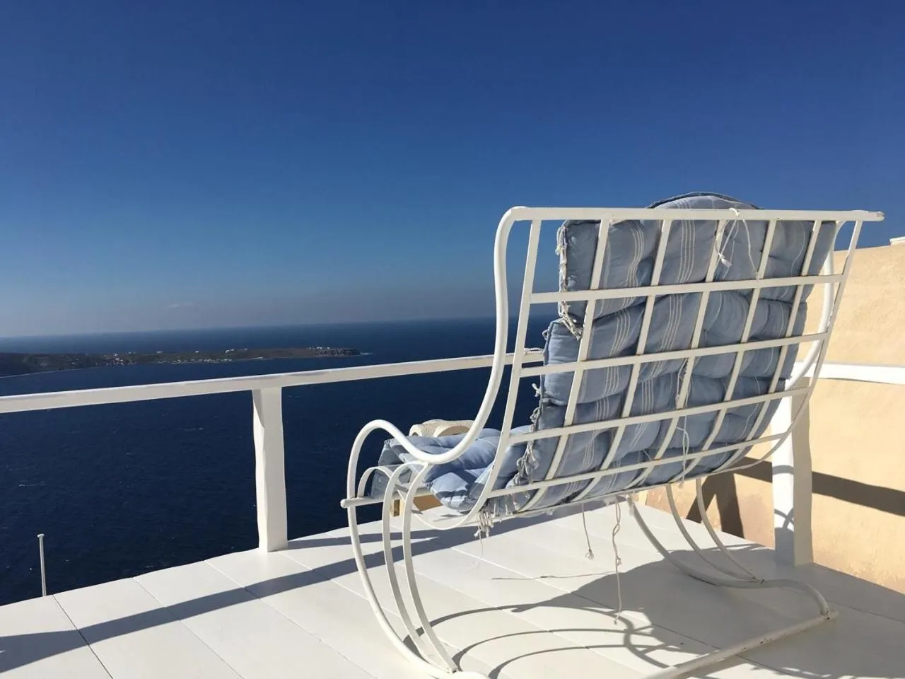 Balcony/Terrace in OIA UNIQUE HOMES by K&K