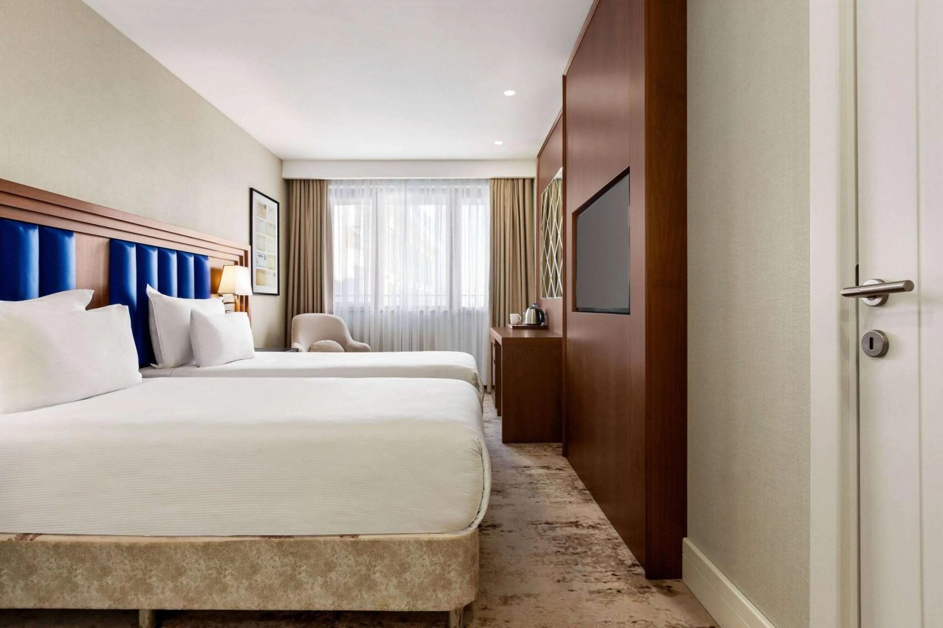 Photo of the whole room, Bed in Ramada Plaza Sultanahmet