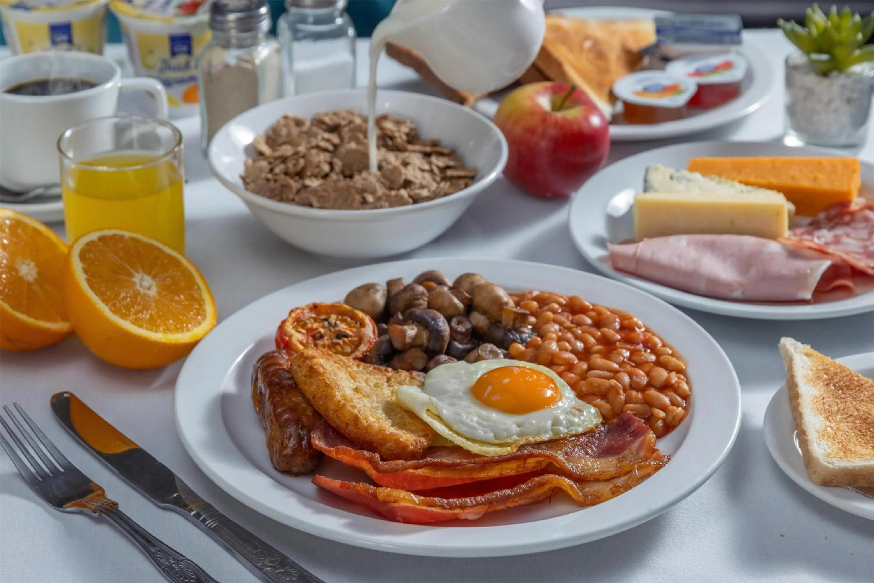 Food and drinks in Best Western The Plough Hotel