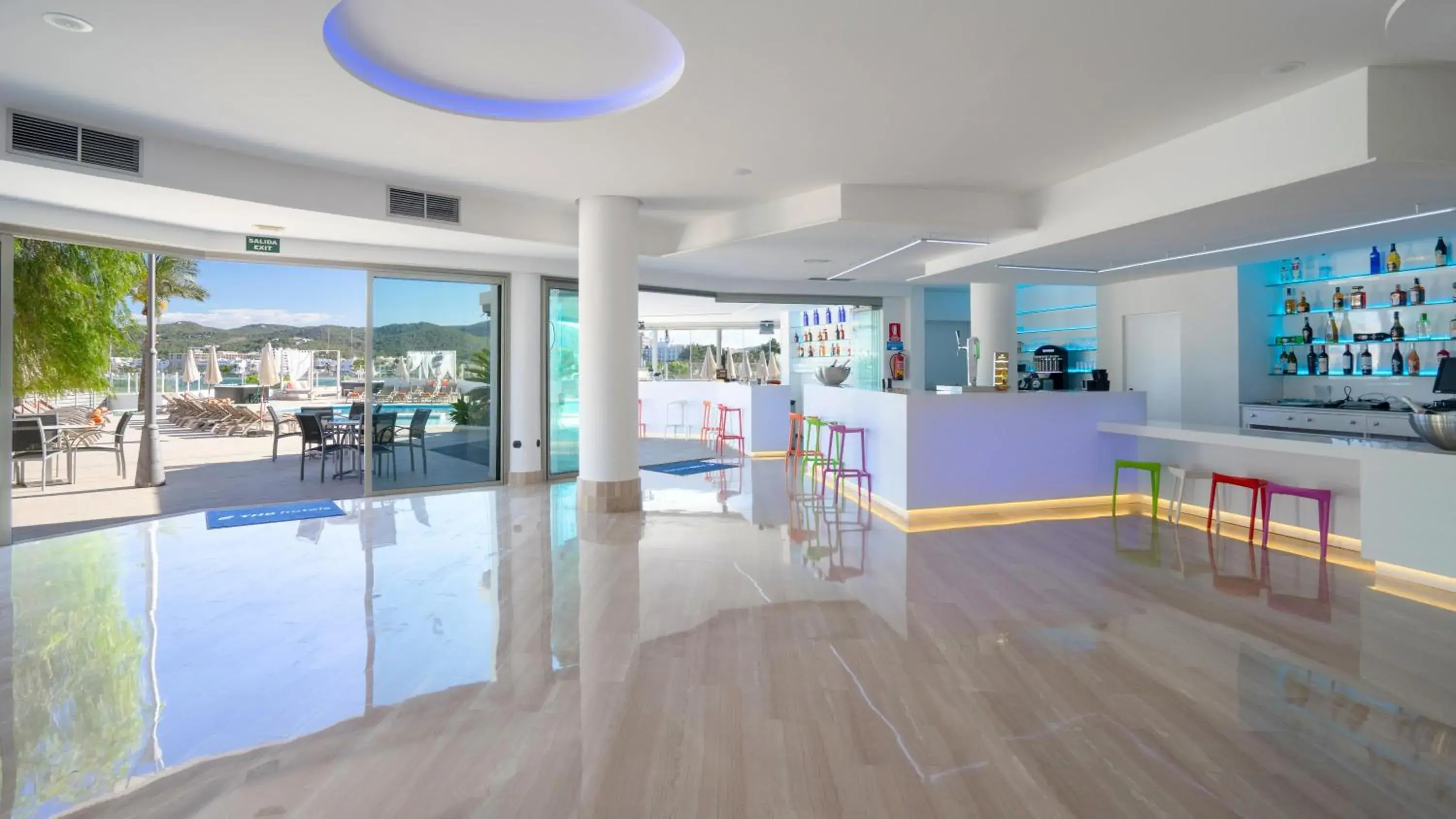 Lounge or bar in THB Ocean Beach - Adults Only Lounge or bar in THB Ocean Beach - Adults Only