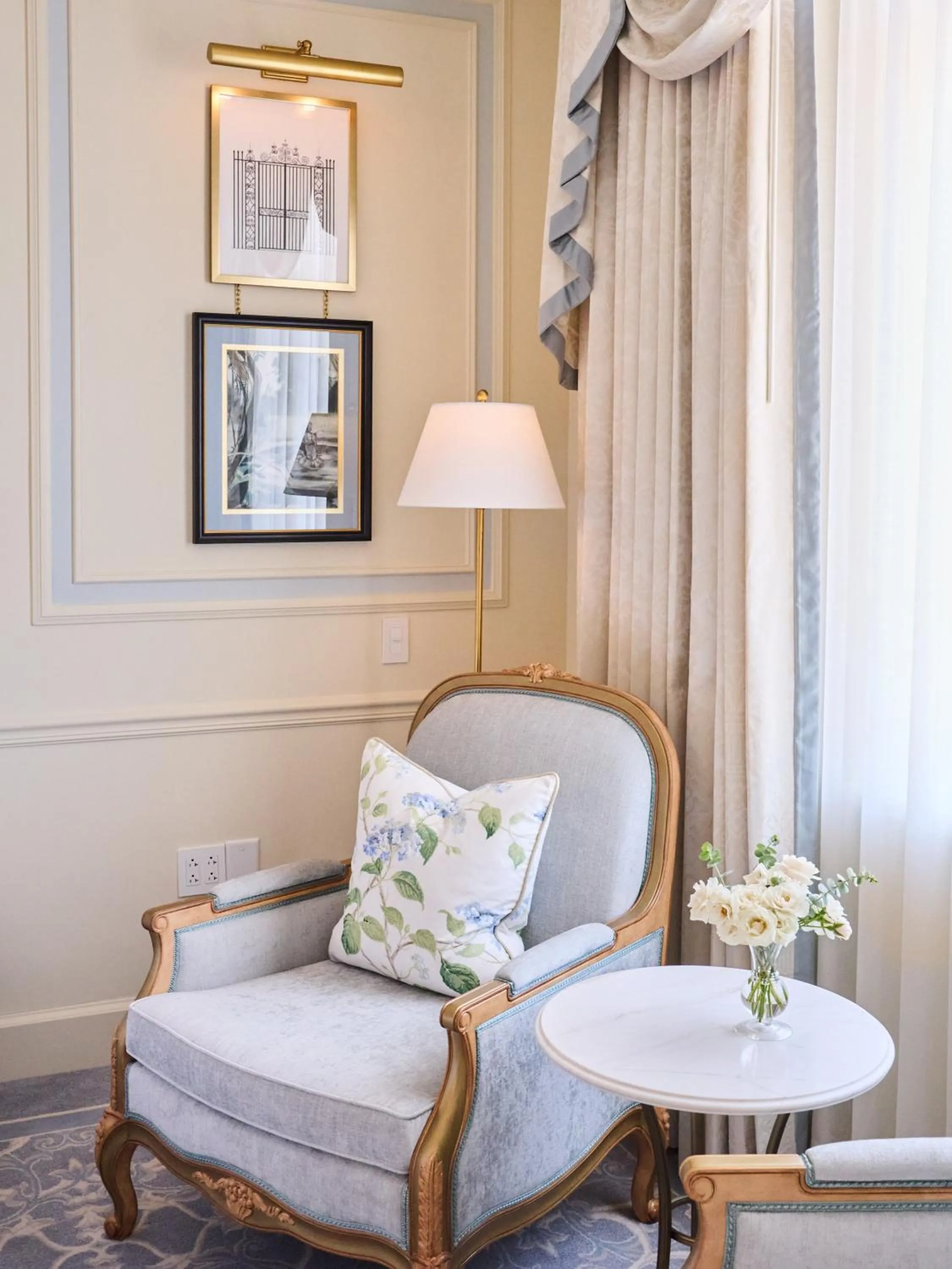 Seating area in The Charleston Place