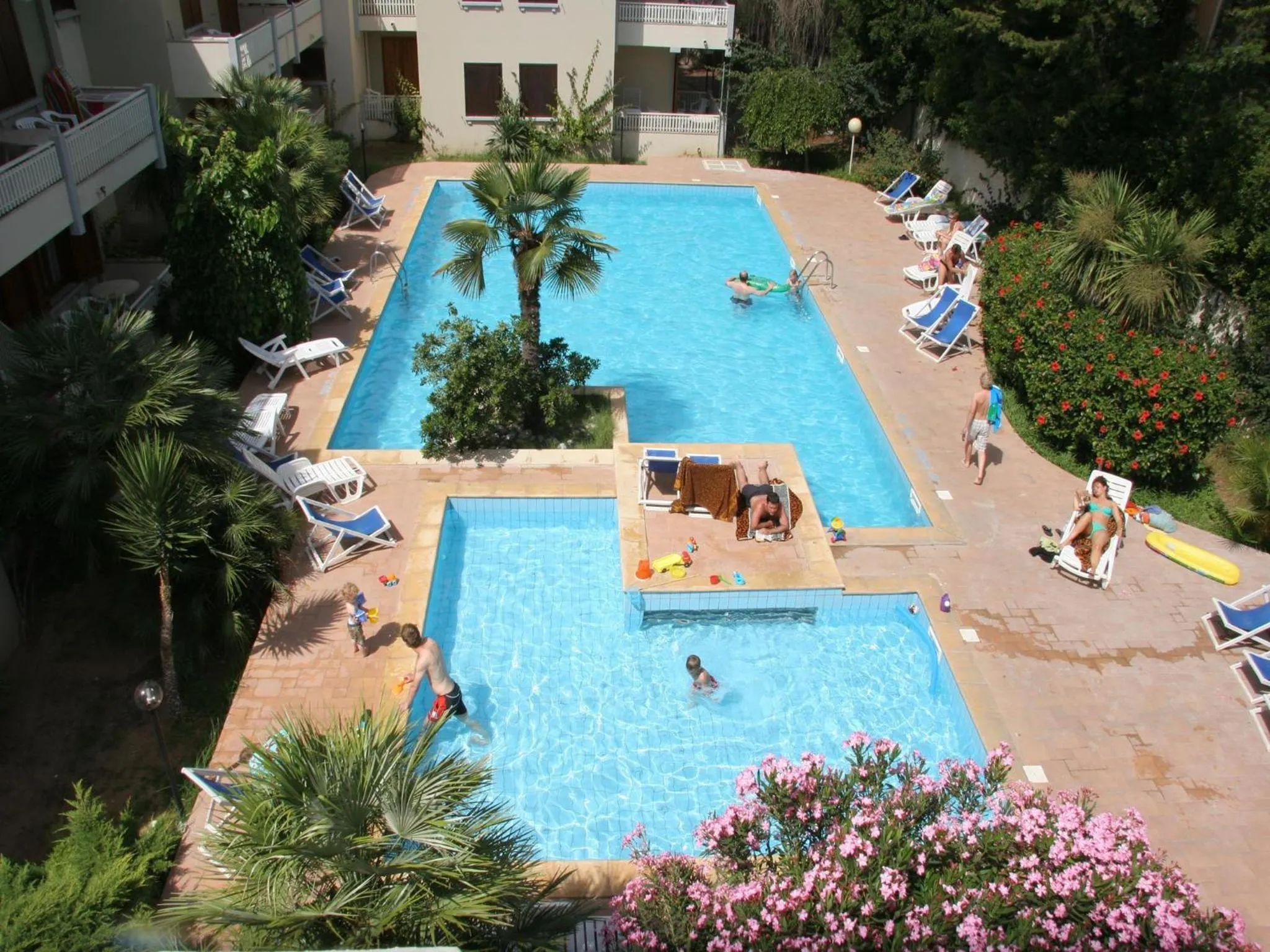 Swimming pool in Residence Eucalipti