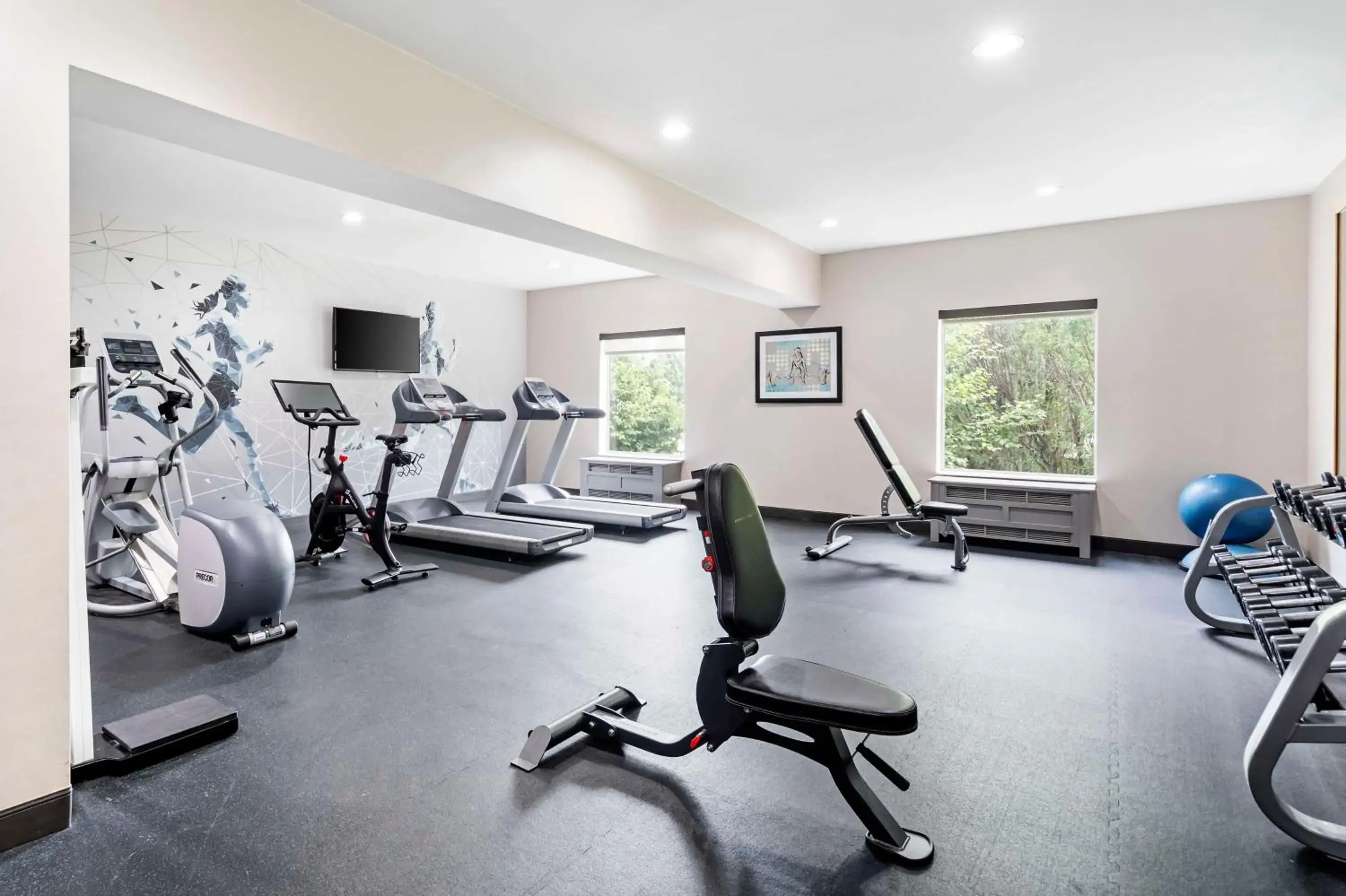Fitness centre/facilities in Best Western Plus Bourbonnais Hotel & Suites Fitness centre/facilities in Best Western Plus Bourbonnais Hotel & Suites
