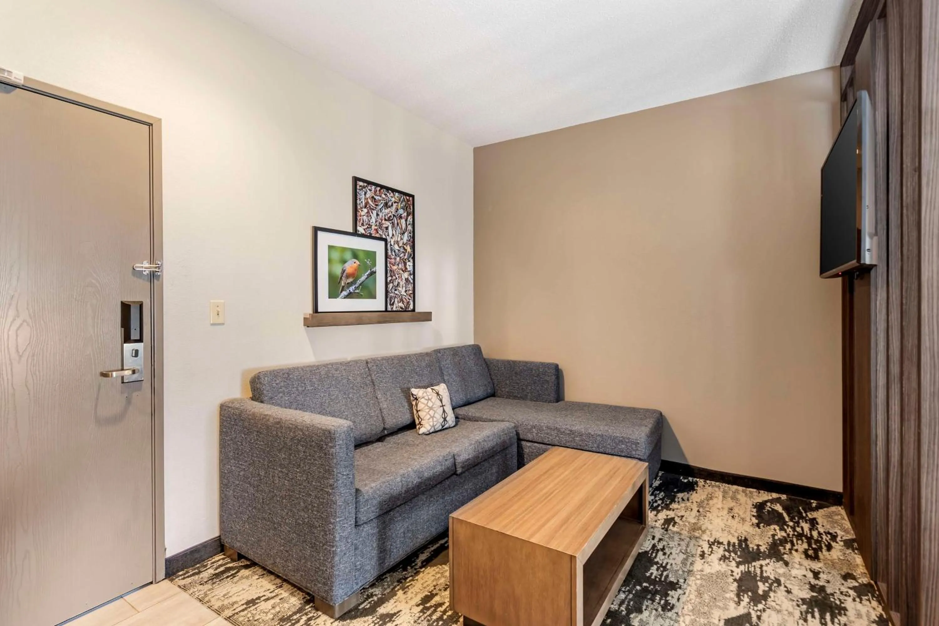 Photo of the whole room in Best Western Plus Bourbonnais Hotel & Suites