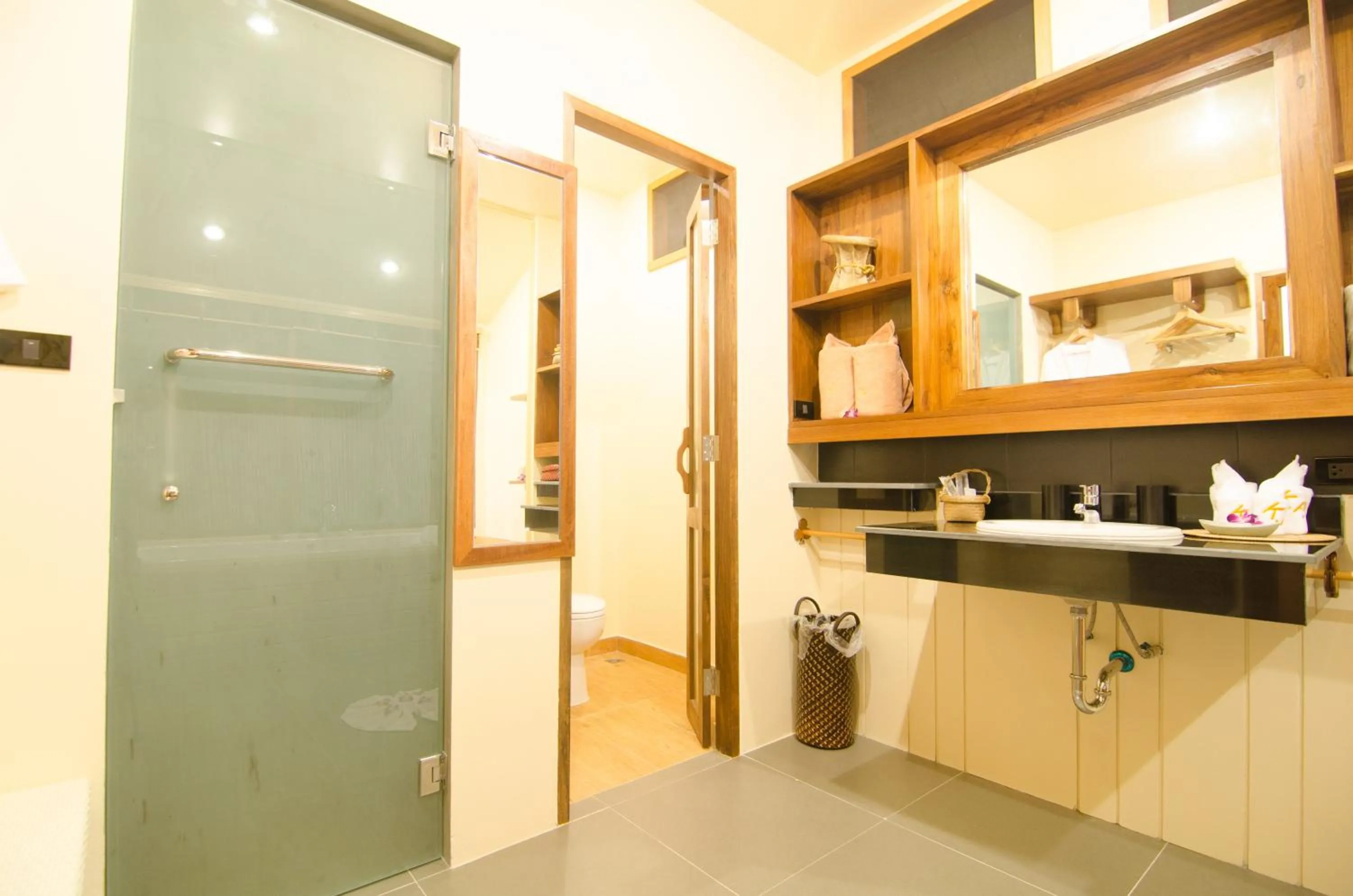 Bathroom in Koh Yao Yai Hillside Resort