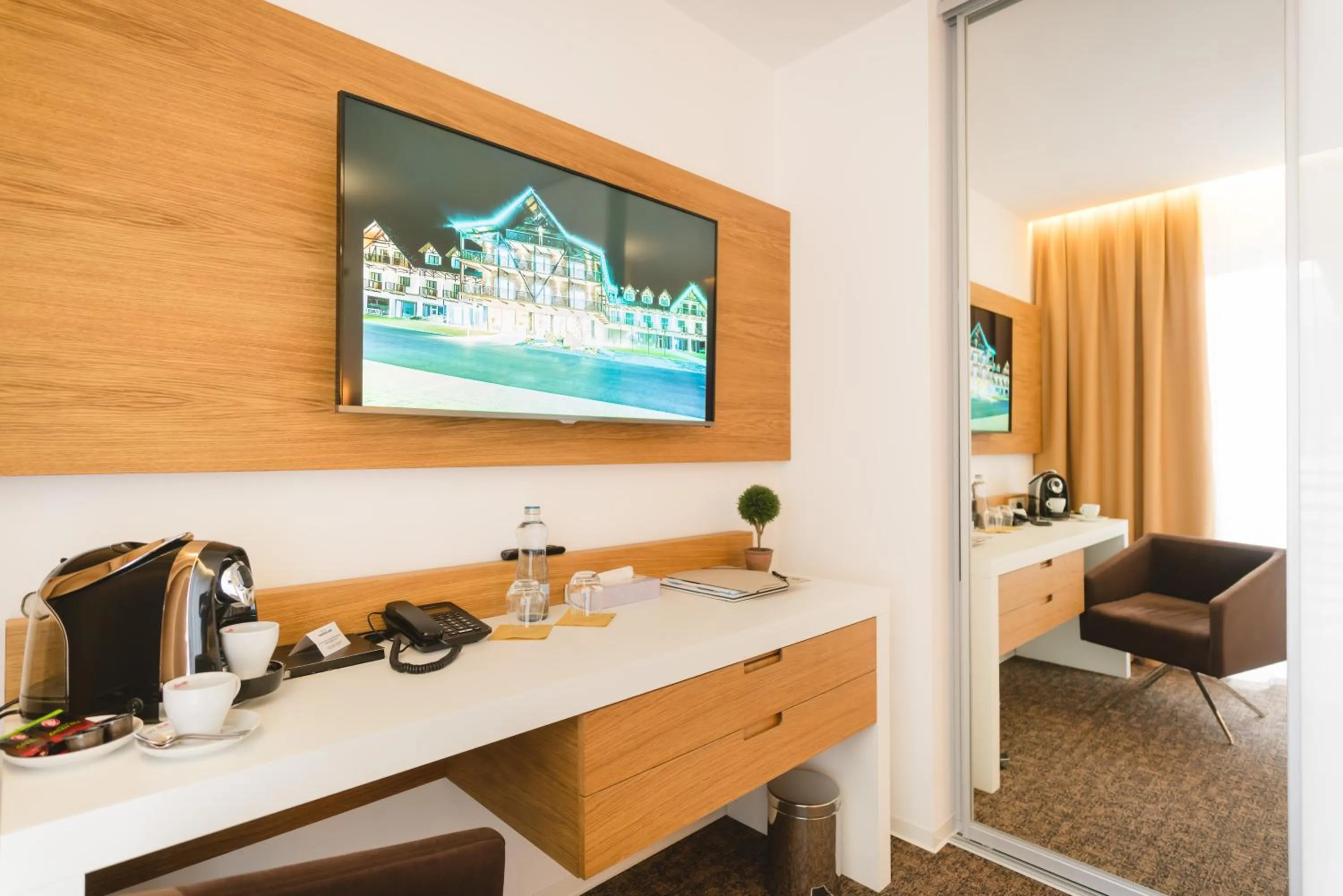 TV and multimedia in Village Resort Hanuliak