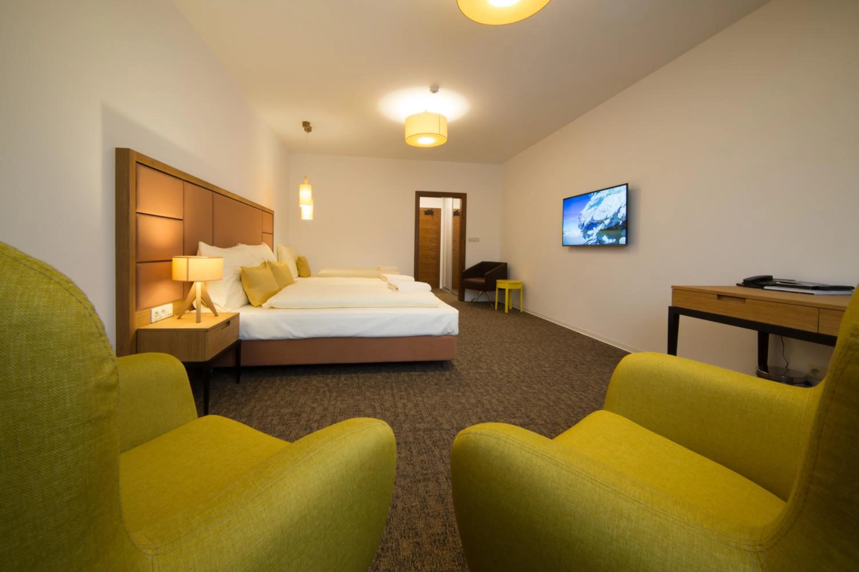 Photo of the whole room, Bed in Village Resort Hanuliak