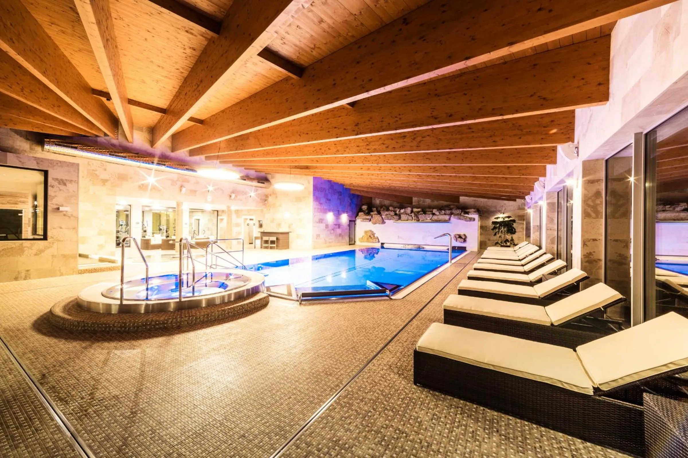 Swimming pool in Village Resort Hanuliak