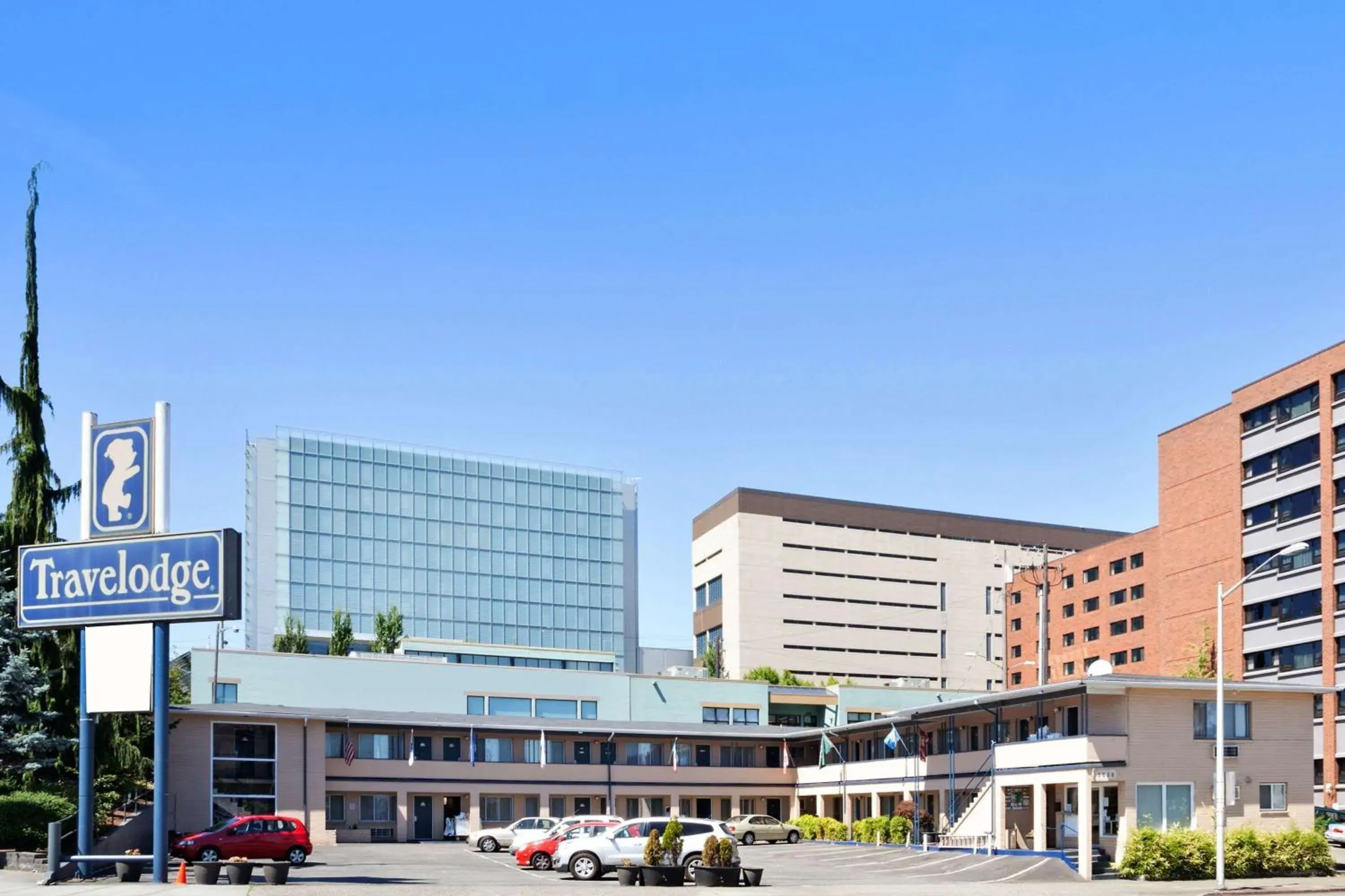 Property building in Travelodge by Wyndham Everett City Center Property building in Travelodge by Wyndham Everett City Center