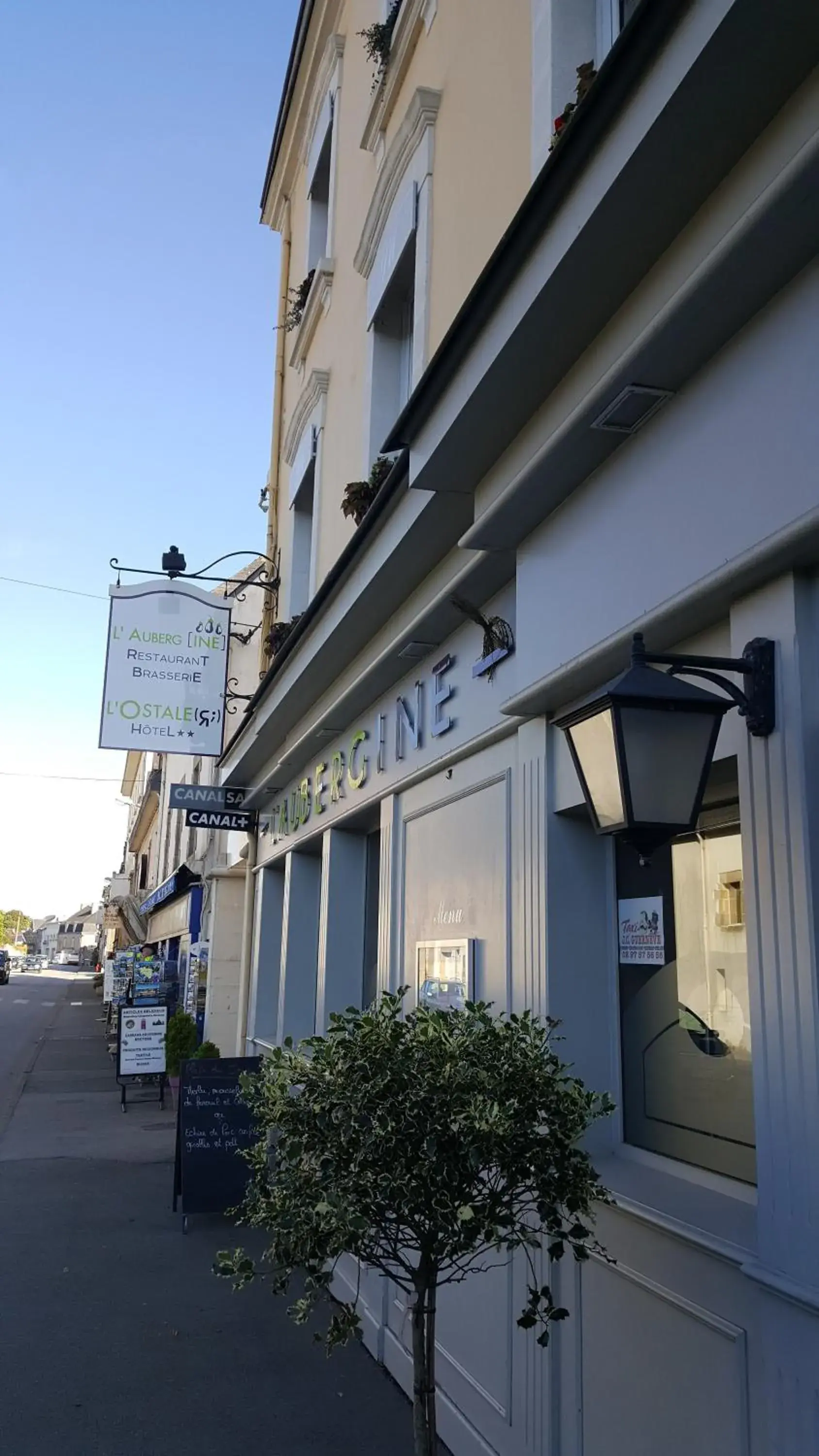 Property building in L'Auberg'ine - Maison Glenn Anna Property building in L'Auberg'ine - Maison Glenn Anna