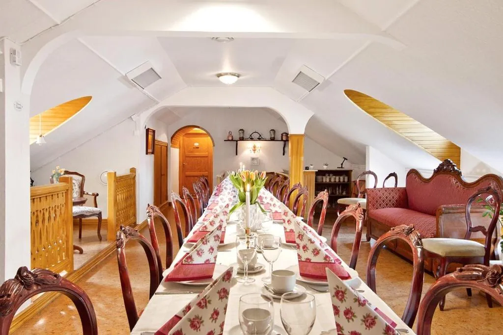 Restaurant/places to eat in Hotell Mikaelsgården