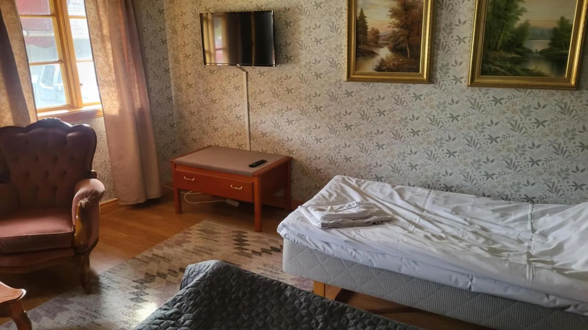 Bed in Hotell Mikaelsgården