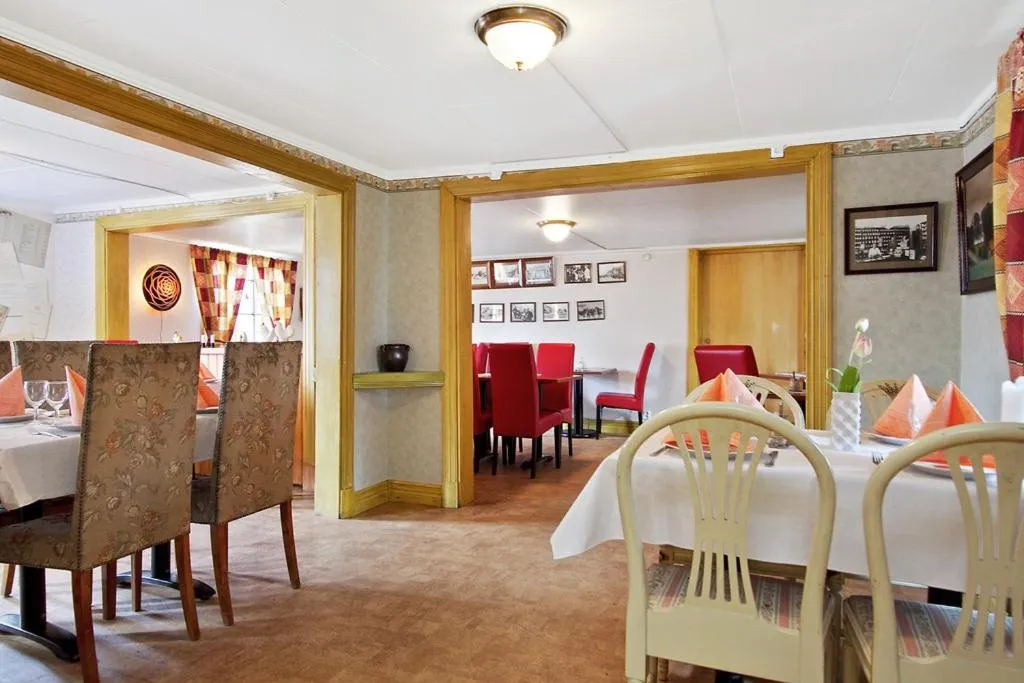 Restaurant/places to eat in Hotell Mikaelsgården