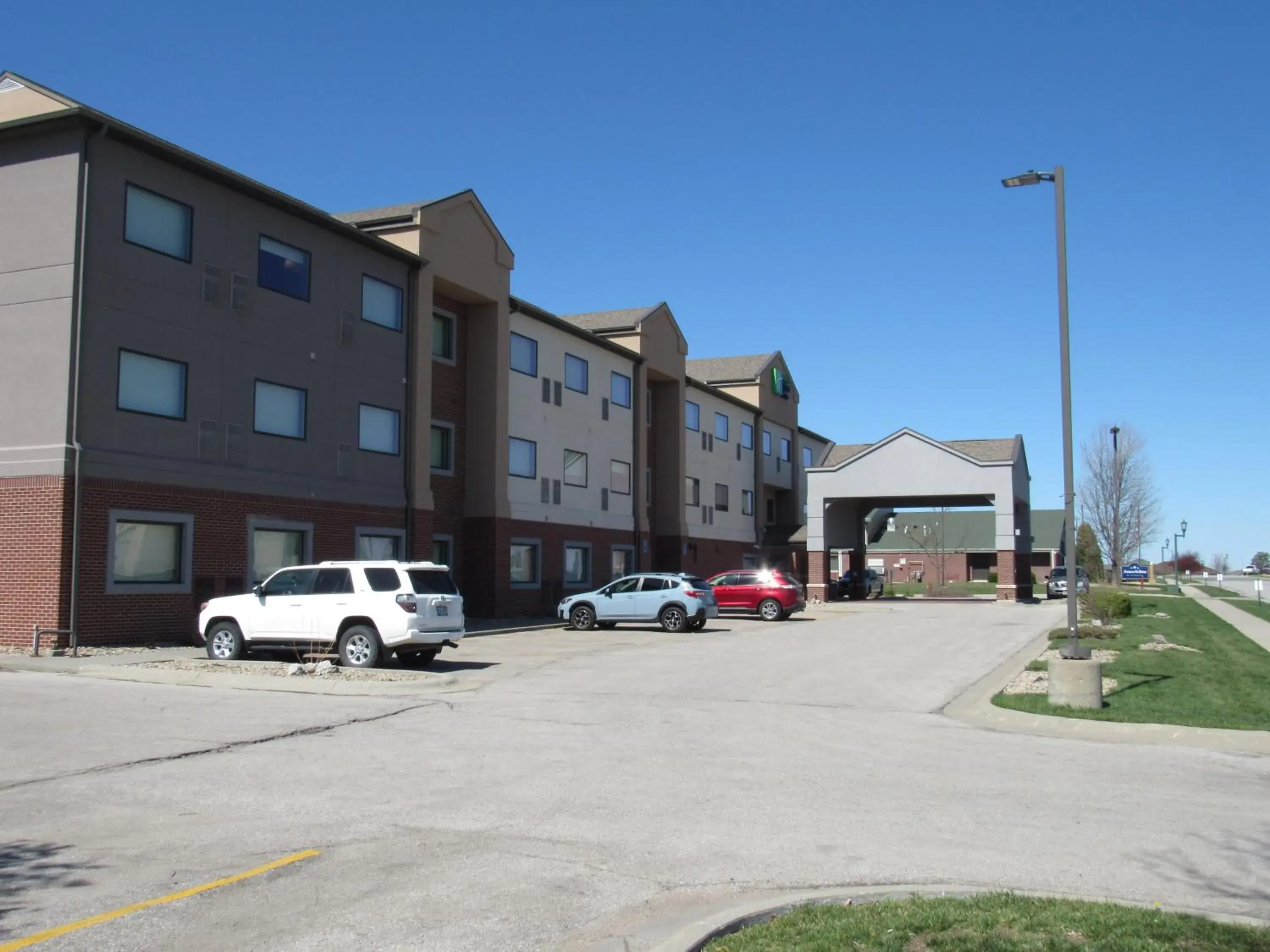 Property building in Holiday Inn Express Hotel & Suites Lincoln South by IHG Property building in Holiday Inn Express Hotel & Suites Lincoln South by IHG