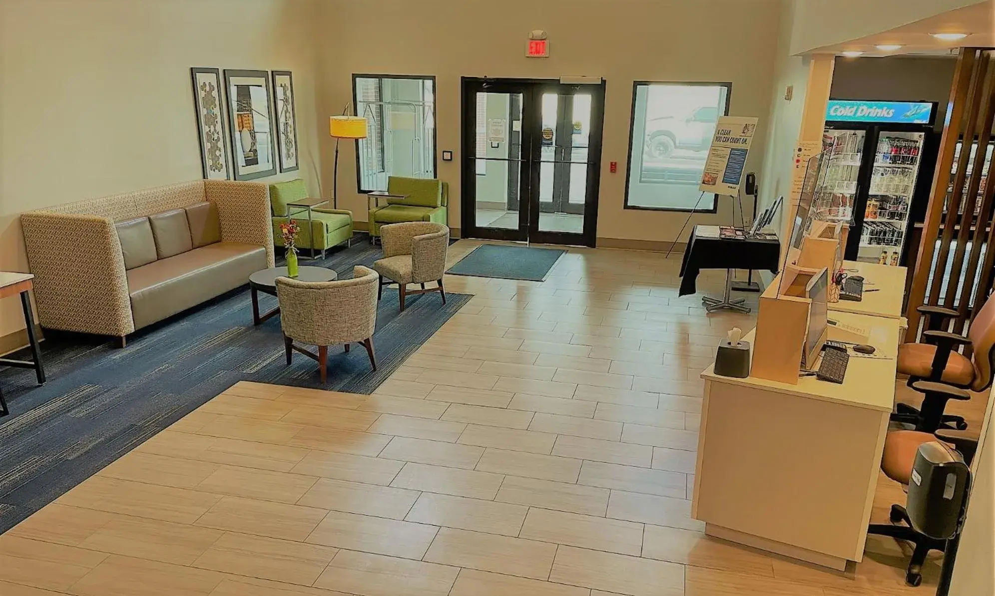 Lobby or reception in Holiday Inn Express Hotel & Suites Lincoln South by IHG Lobby or reception in Holiday Inn Express Hotel & Suites Lincoln South by IHG