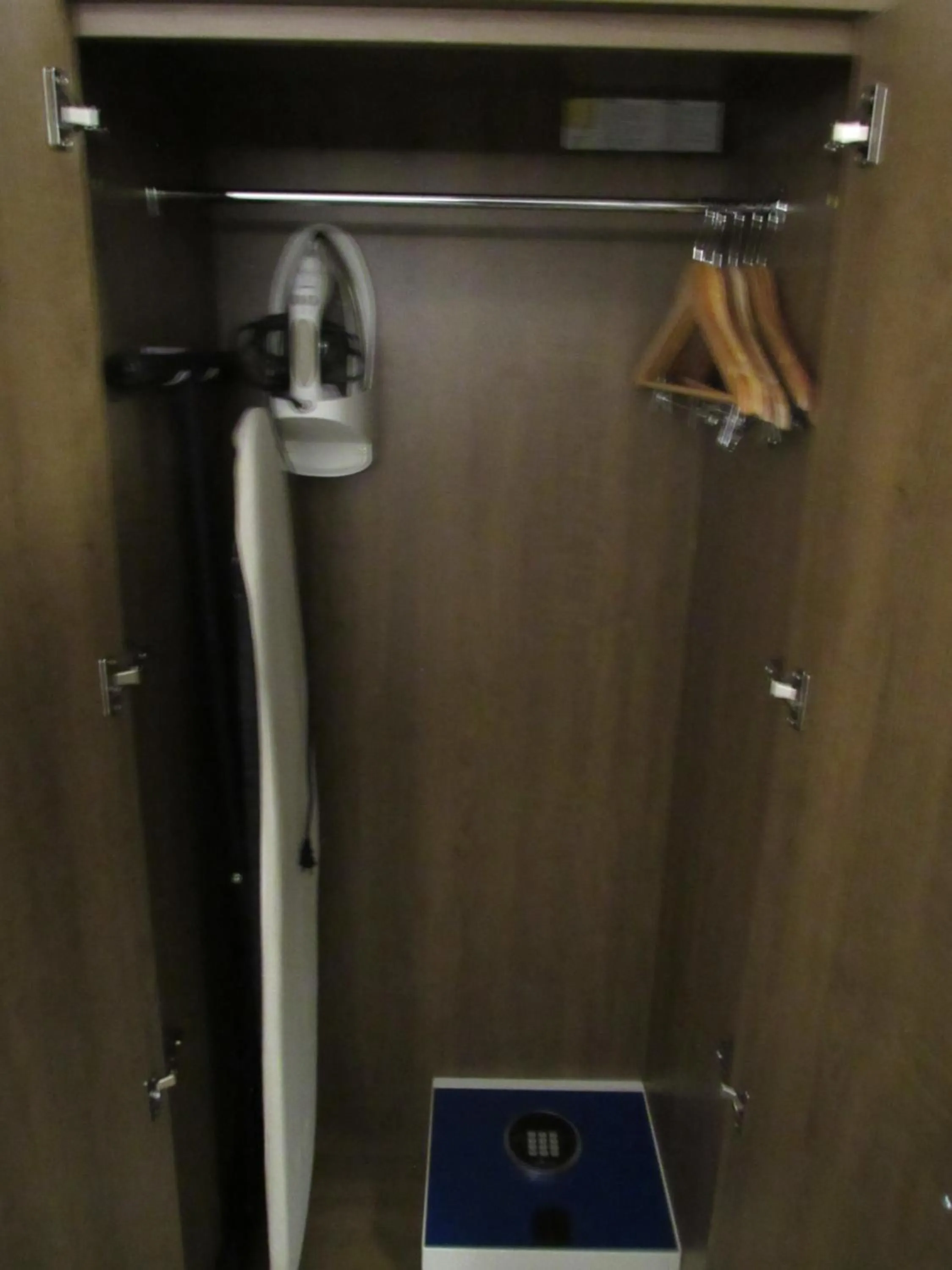 furniture in Holiday Inn Express Hotel & Suites Lincoln South by IHG