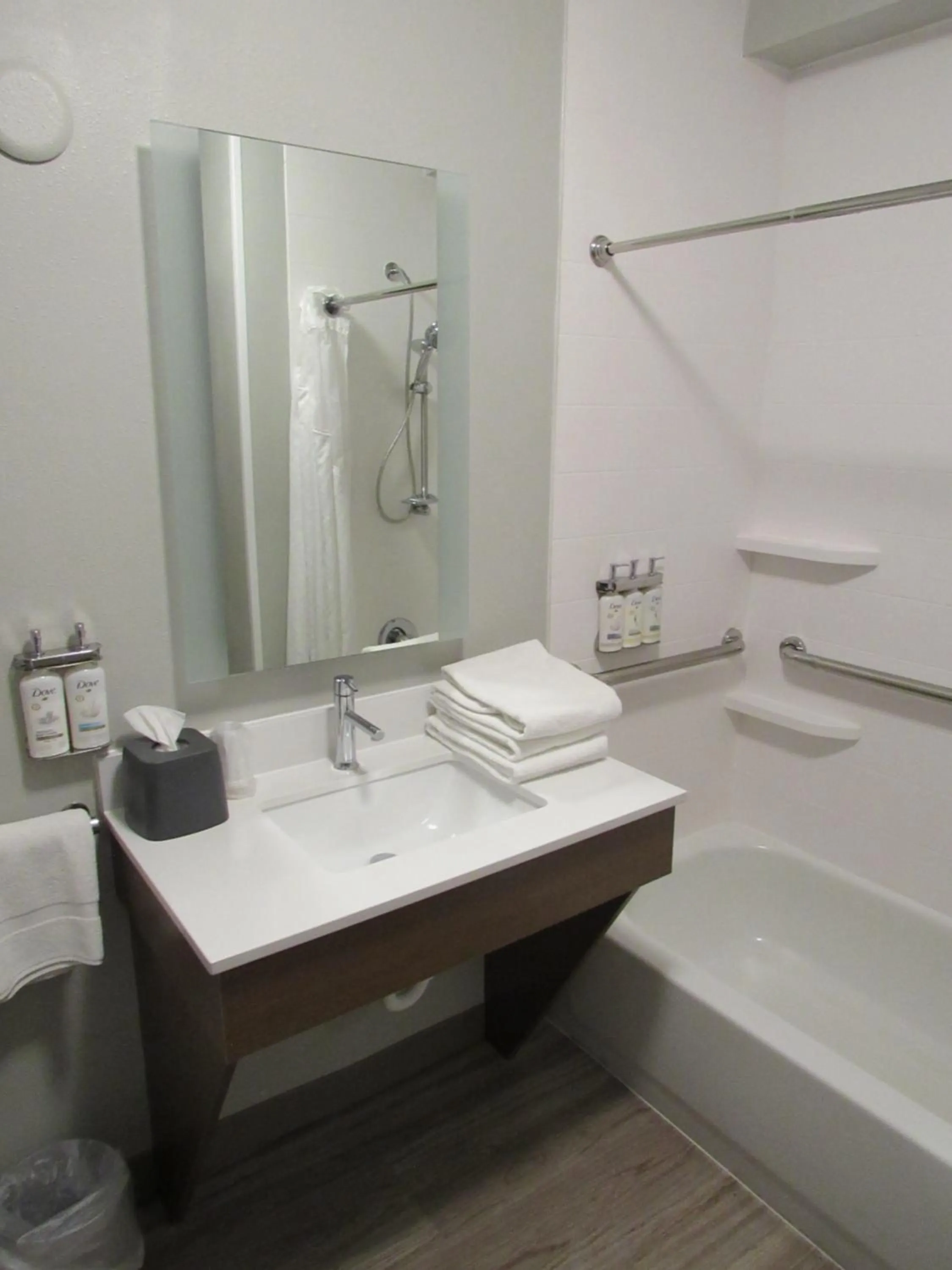 Bathroom in Holiday Inn Express Hotel & Suites Lincoln South by IHG