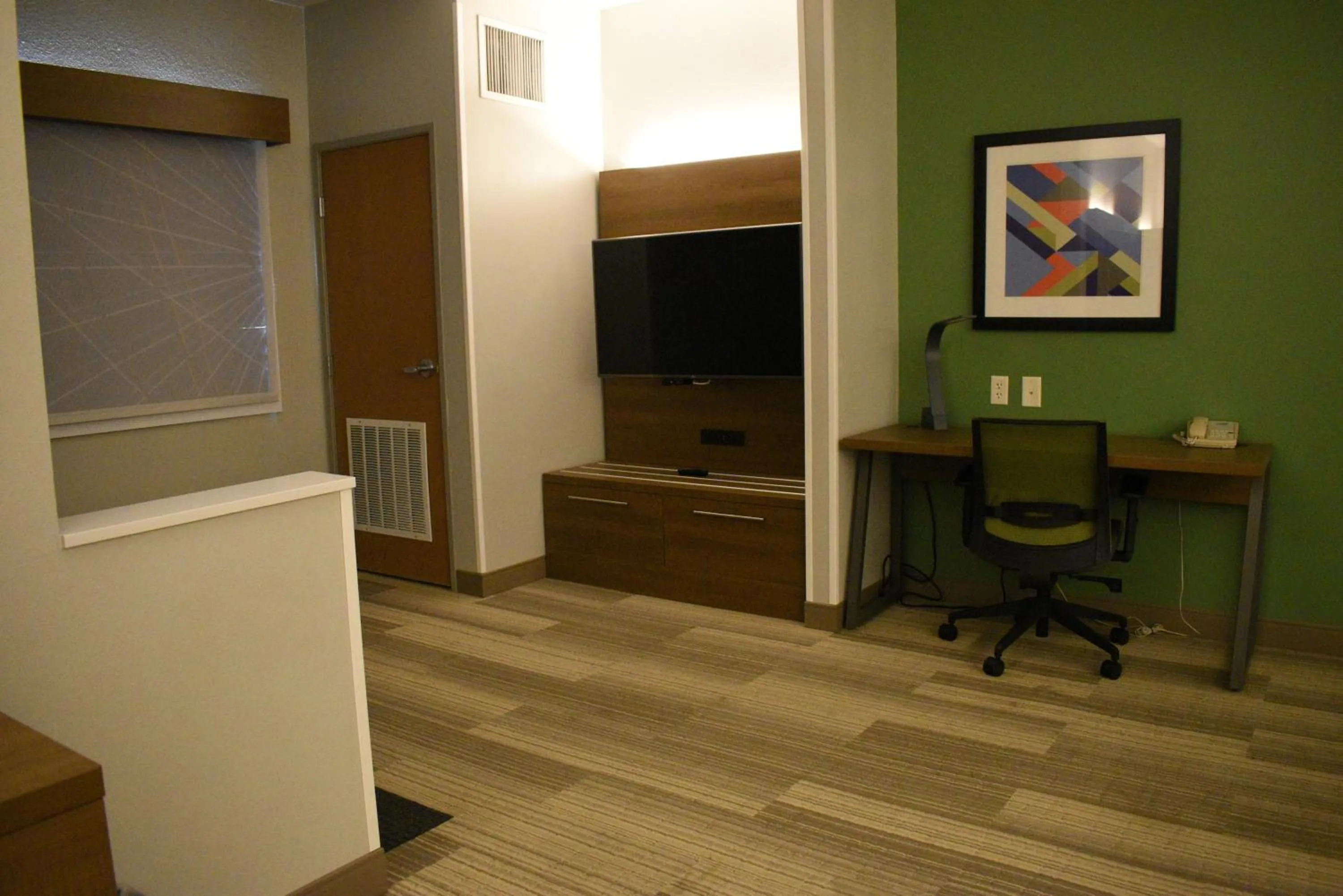 hair dresser in Holiday Inn Express Hotel & Suites Lincoln South by IHG