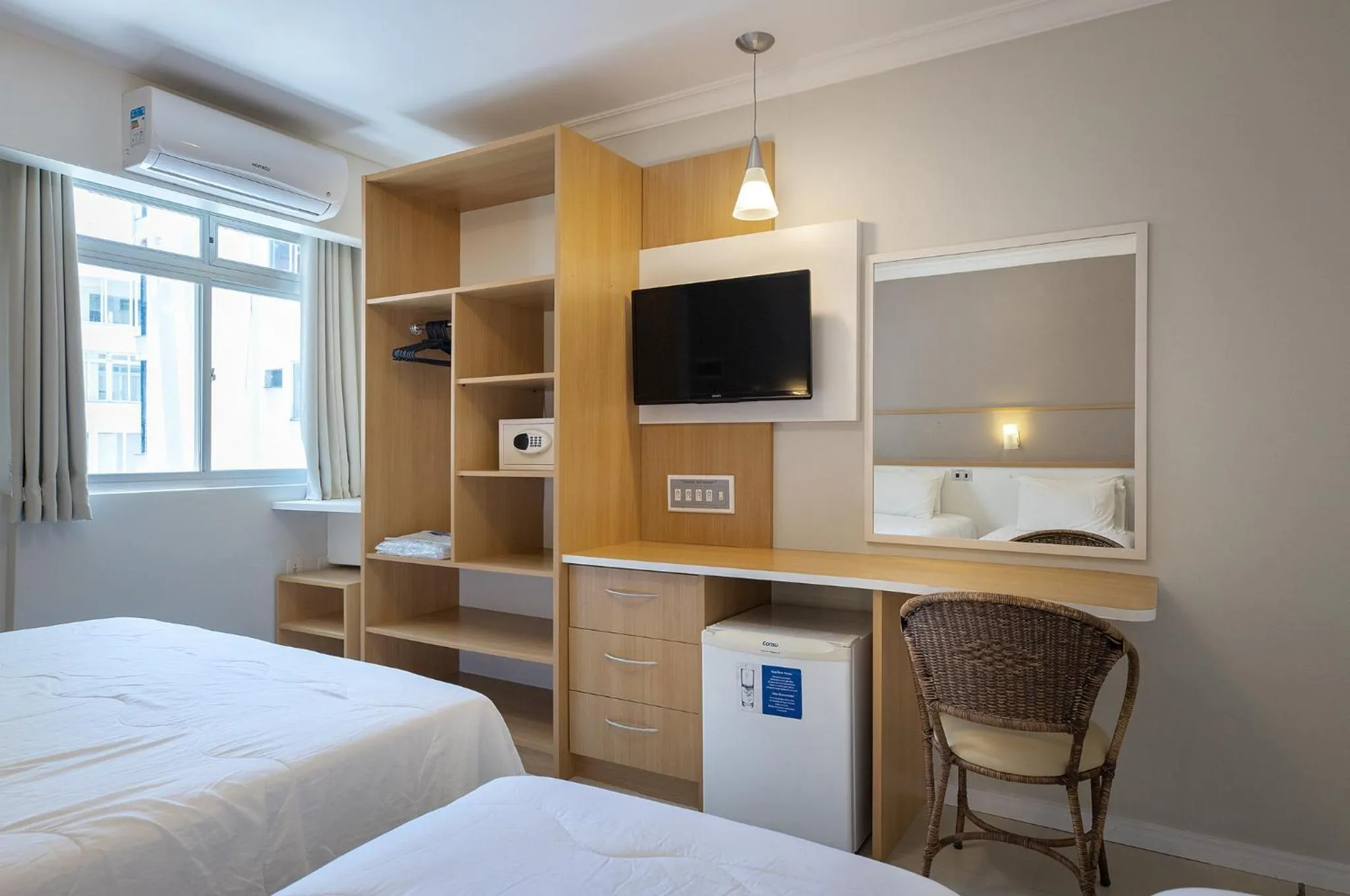 Photo of the whole room, Bed in Miramar Hotel