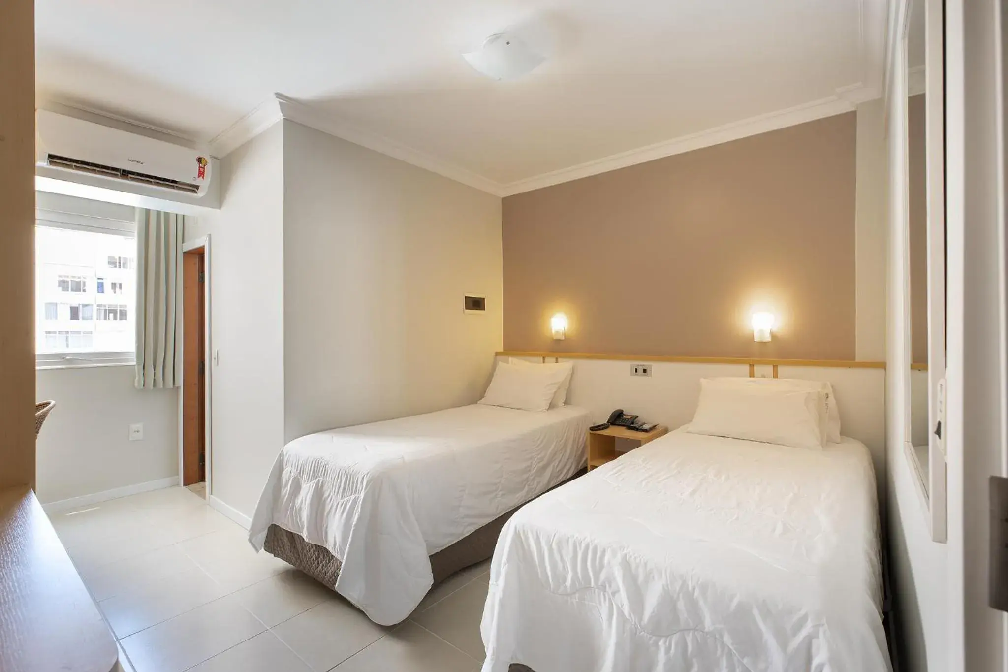 Twin Room in Miramar Hotel Twin Room in Miramar Hotel