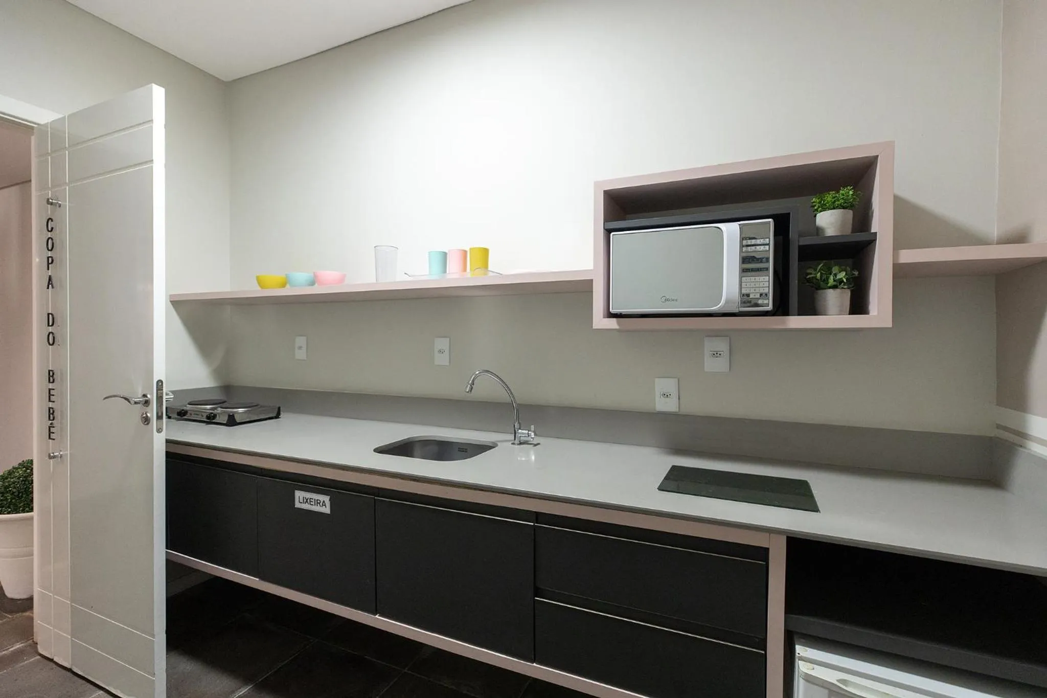 Communal kitchen in Miramar Hotel