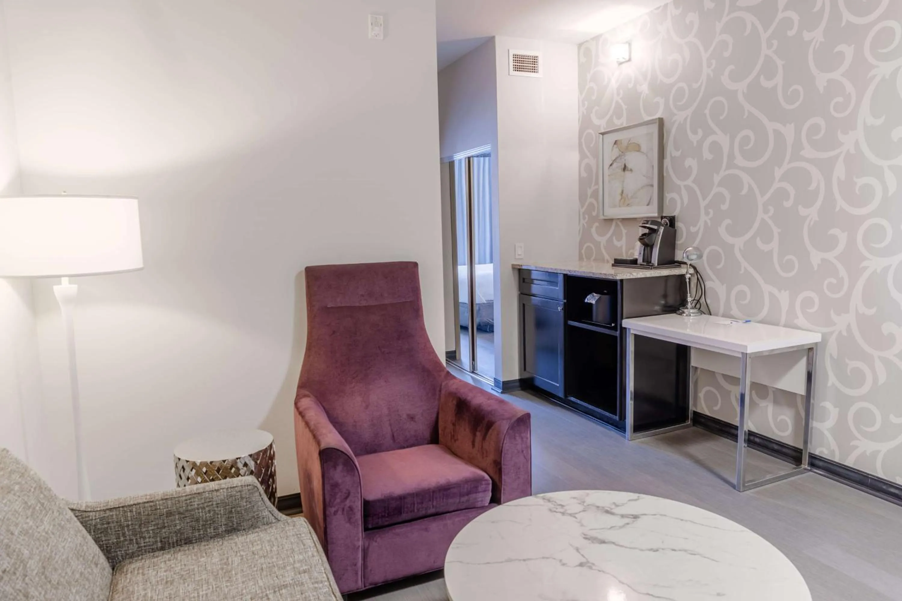 Photo of the whole room in TRYP by Wyndham Savannah