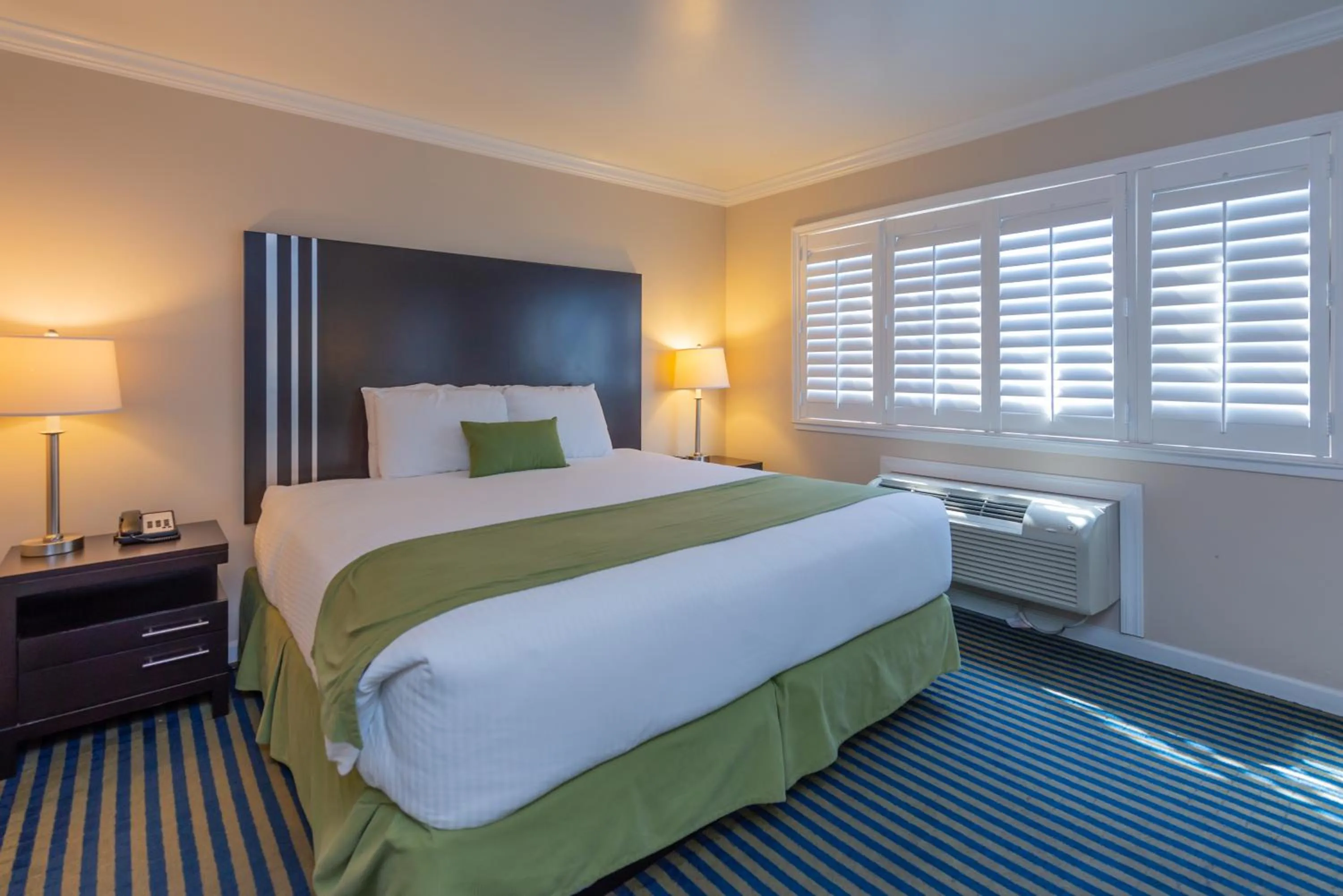 Bed in Ocean Pacific Lodge