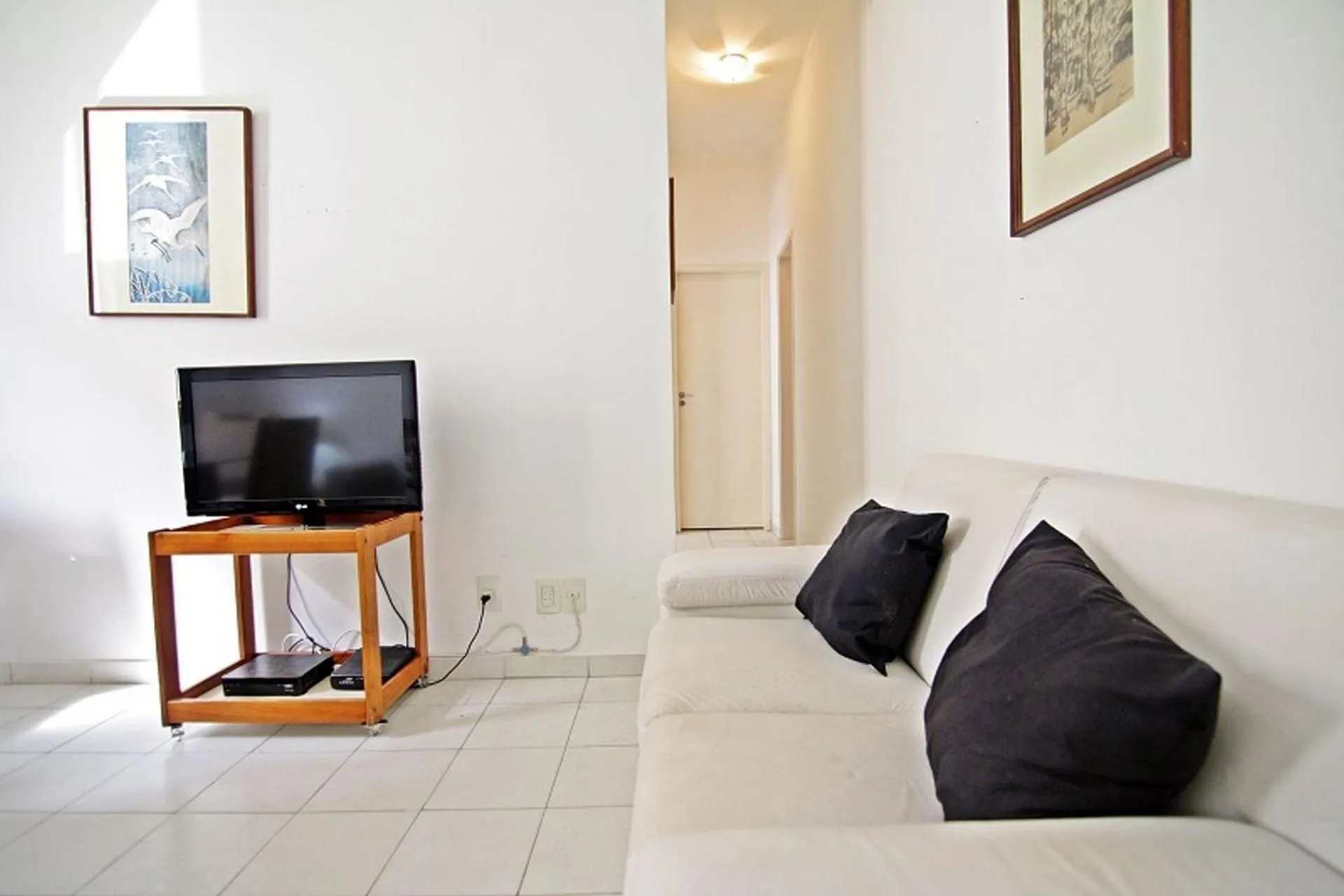 TV and multimedia in Rio Spot Homes Leblon D026