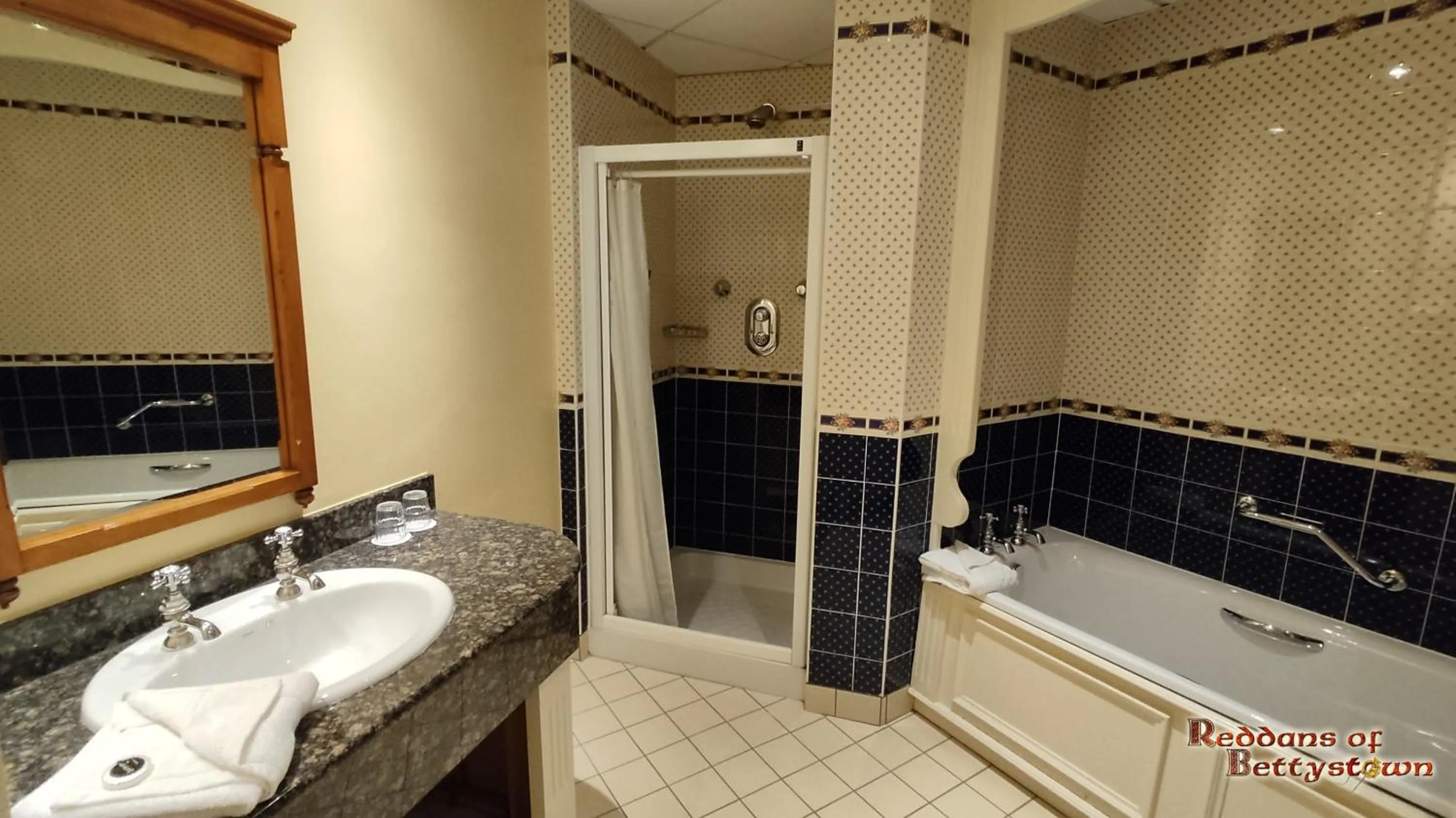 Reddans of Bettystown Luxury Bed & Breakfast, Restaurant and Bar