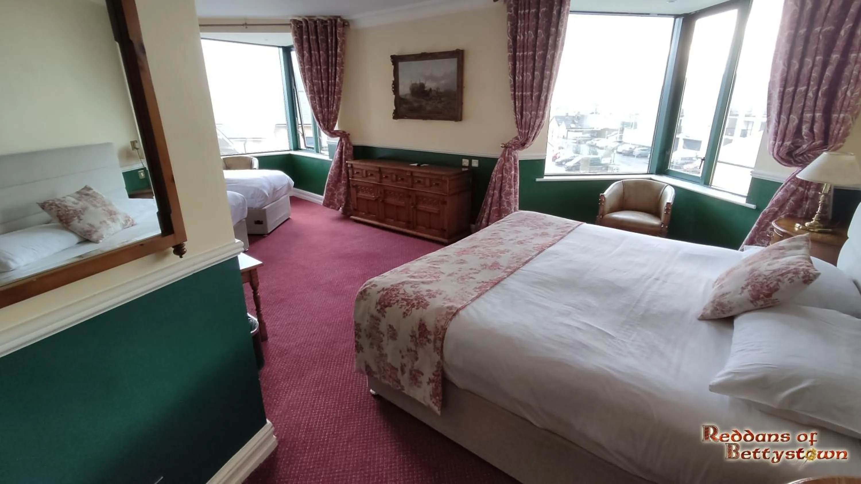 Bed in Reddans of Bettystown Luxury Bed & Breakfast, Restaurant and Bar