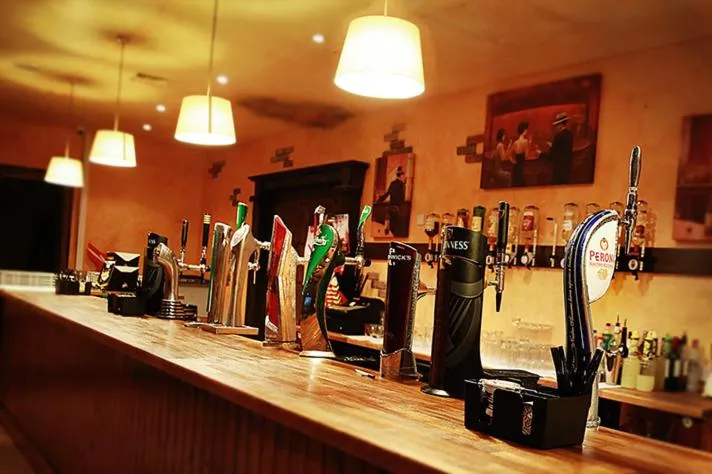 Lounge or bar in Reddans of Bettystown Luxury Bed & Breakfast, Restaurant and Bar