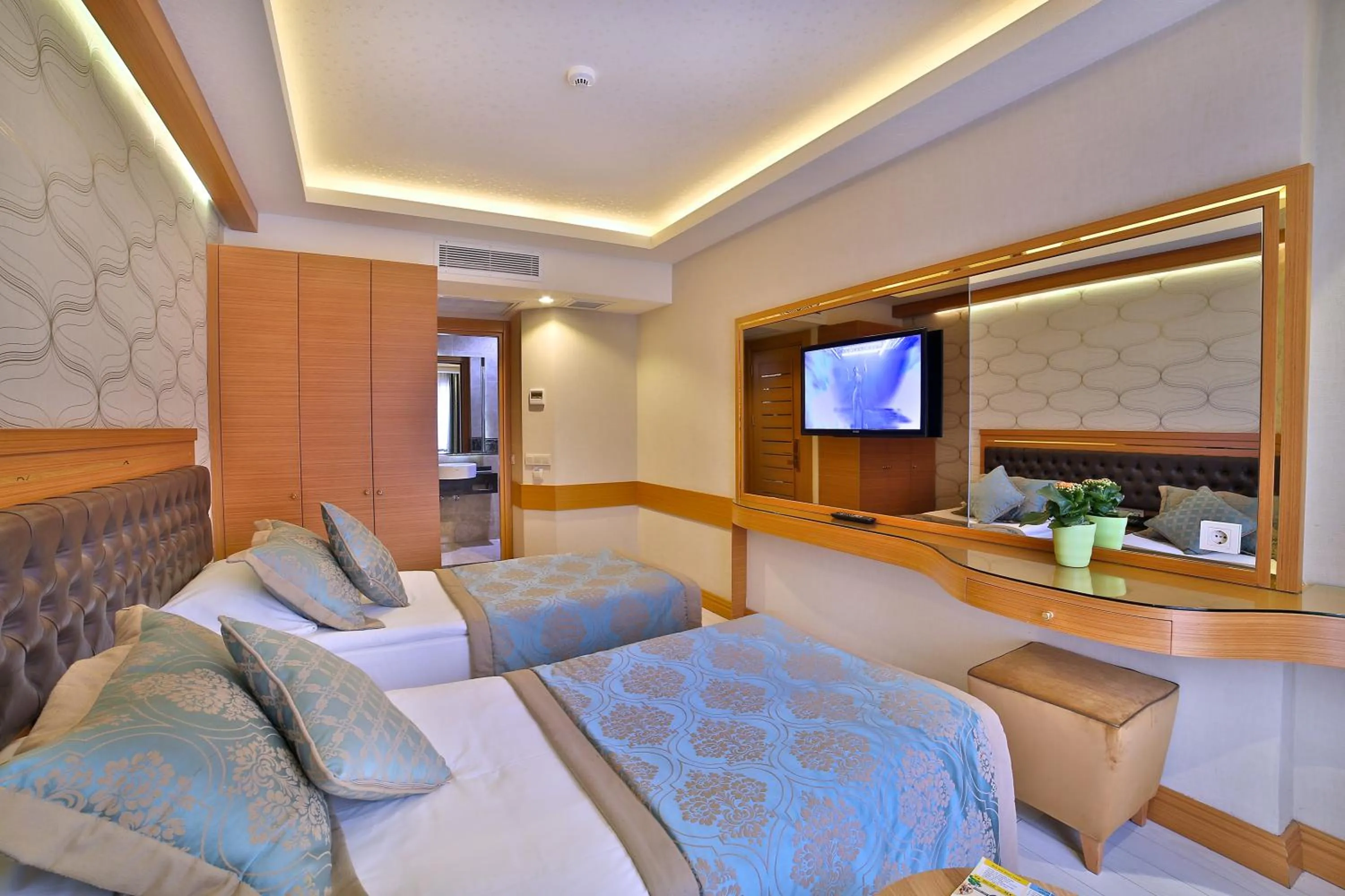 Bed in Hotel Resitpasa Istanbul